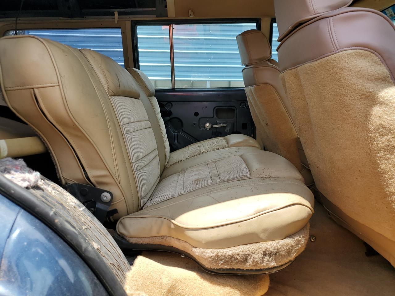 1989 Jeep Grand Wagoneer    Blue vin: 1J4GS5871KP102323