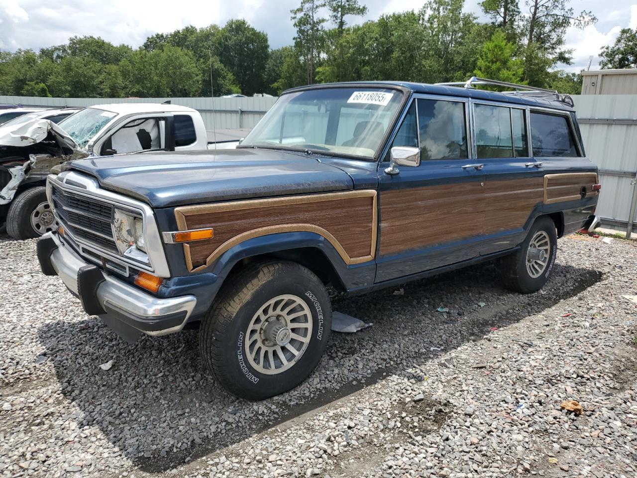 1989 Jeep Grand Wagoneer    Blue vin: 1J4GS5871KP102323