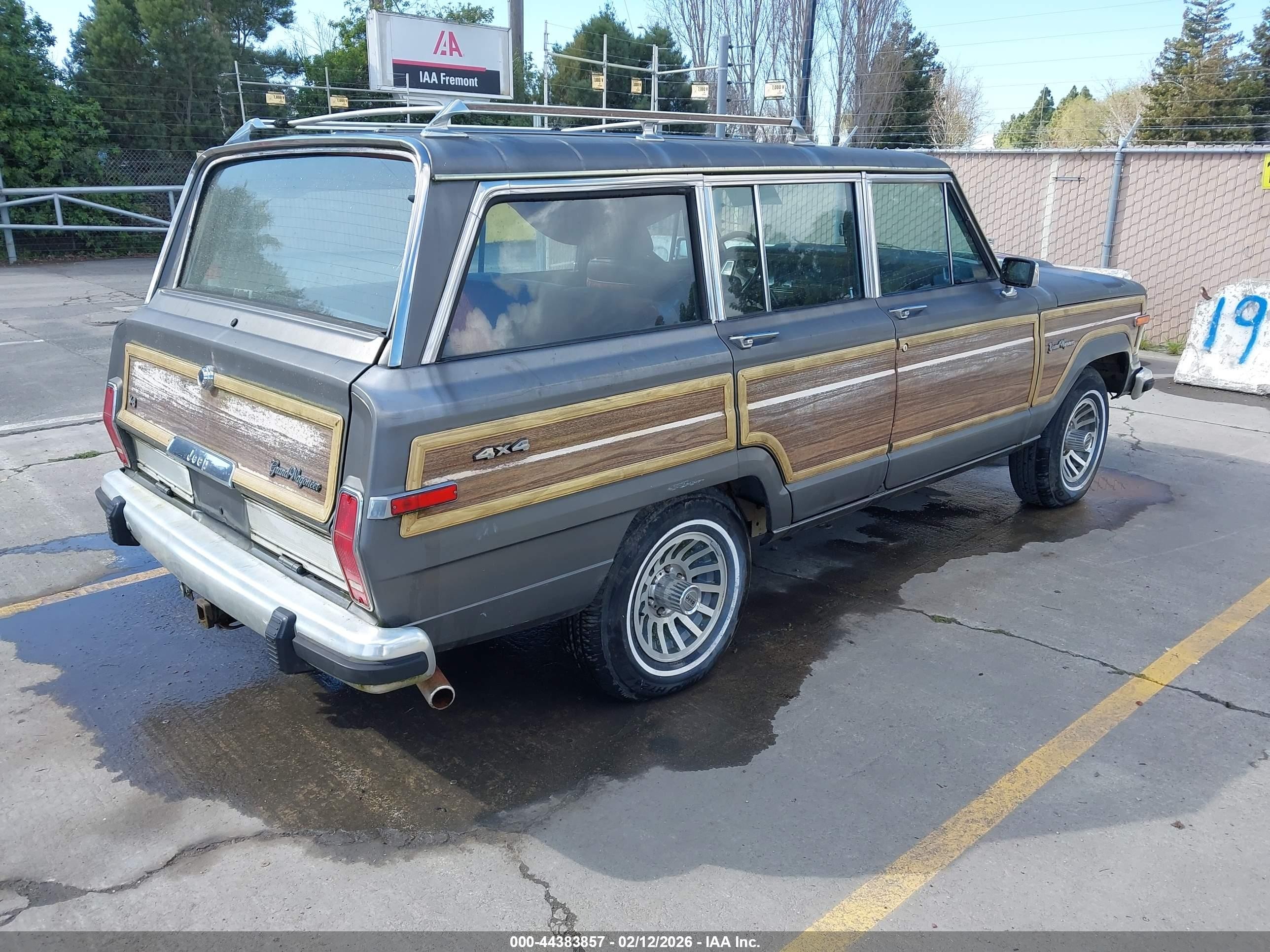 1989 Jeep Grand Wagoneer Gray vin: 1J4GS5871KP109515