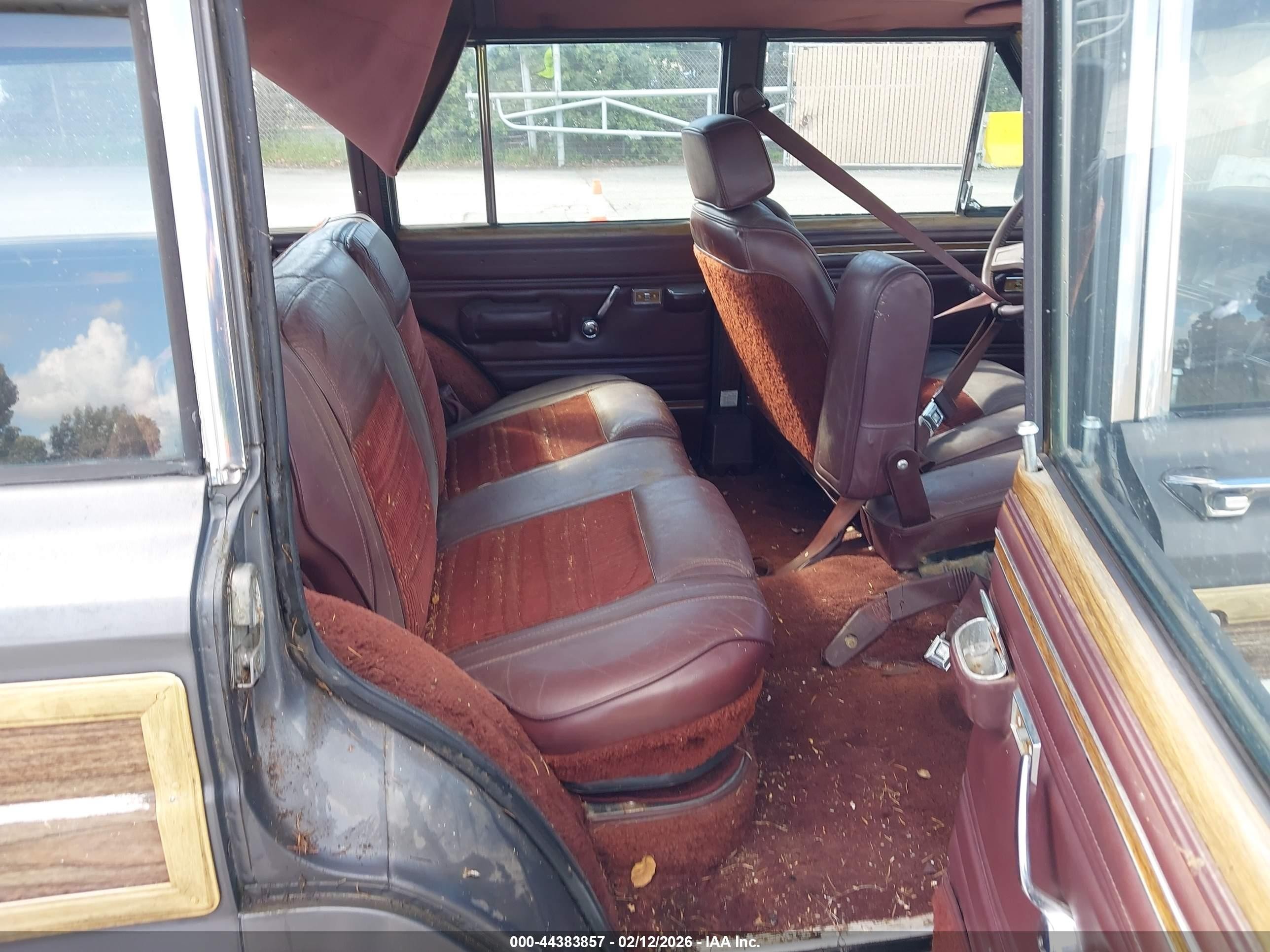 1989 Jeep Grand Wagoneer Gray vin: 1J4GS5871KP109515