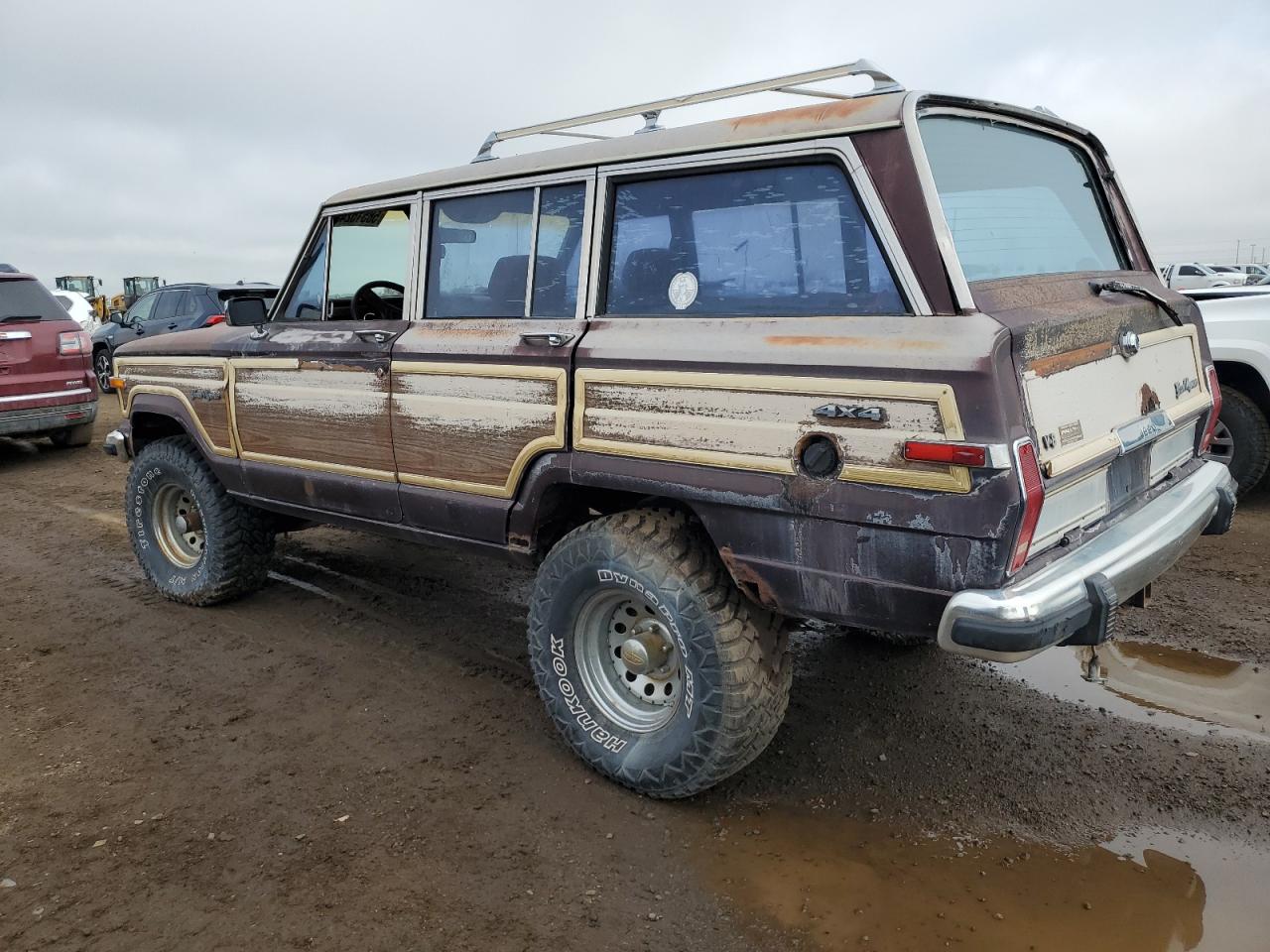 1989 Jeep Grand Wagoneer Two Tone vin: 1J4GS5872KP100998