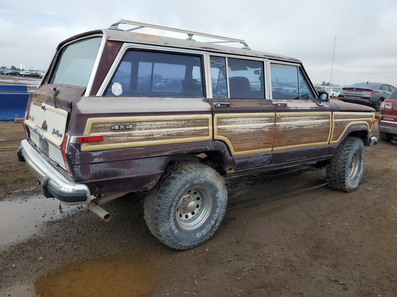1989 Jeep Grand Wagoneer Two Tone vin: 1J4GS5872KP100998