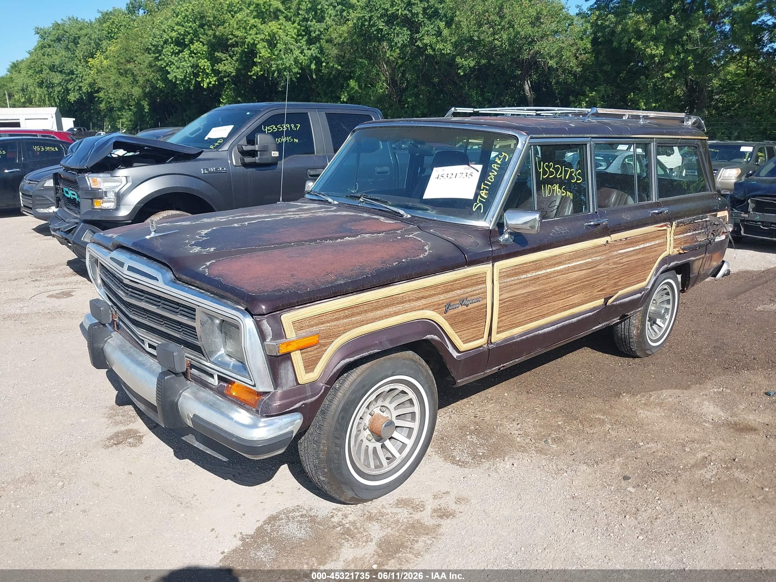 1989 Jeep Grand Wagoneer   Brown vin: 1J4GS5872KP103092