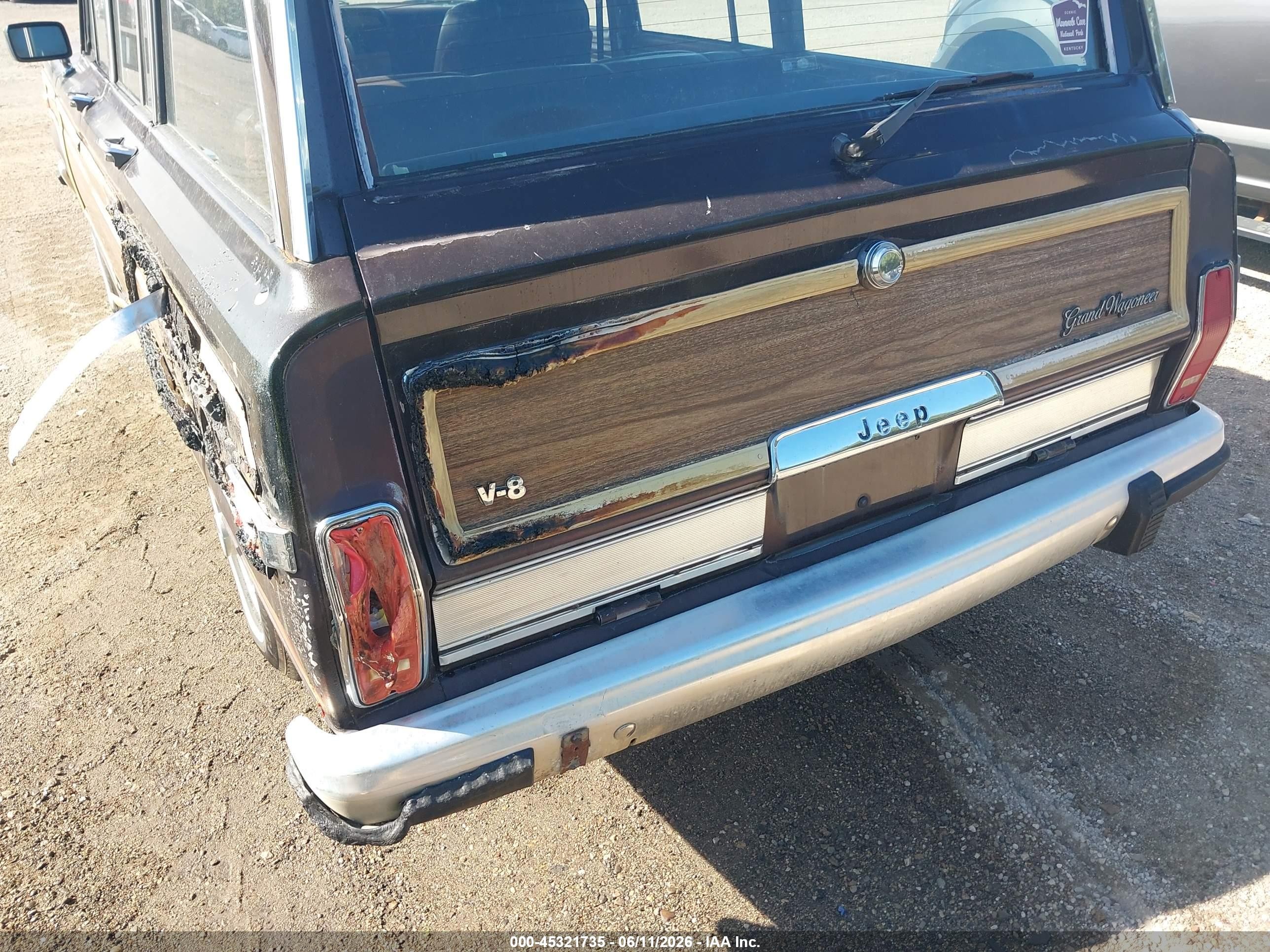 1989 Jeep Grand Wagoneer   Brown vin: 1J4GS5872KP103092