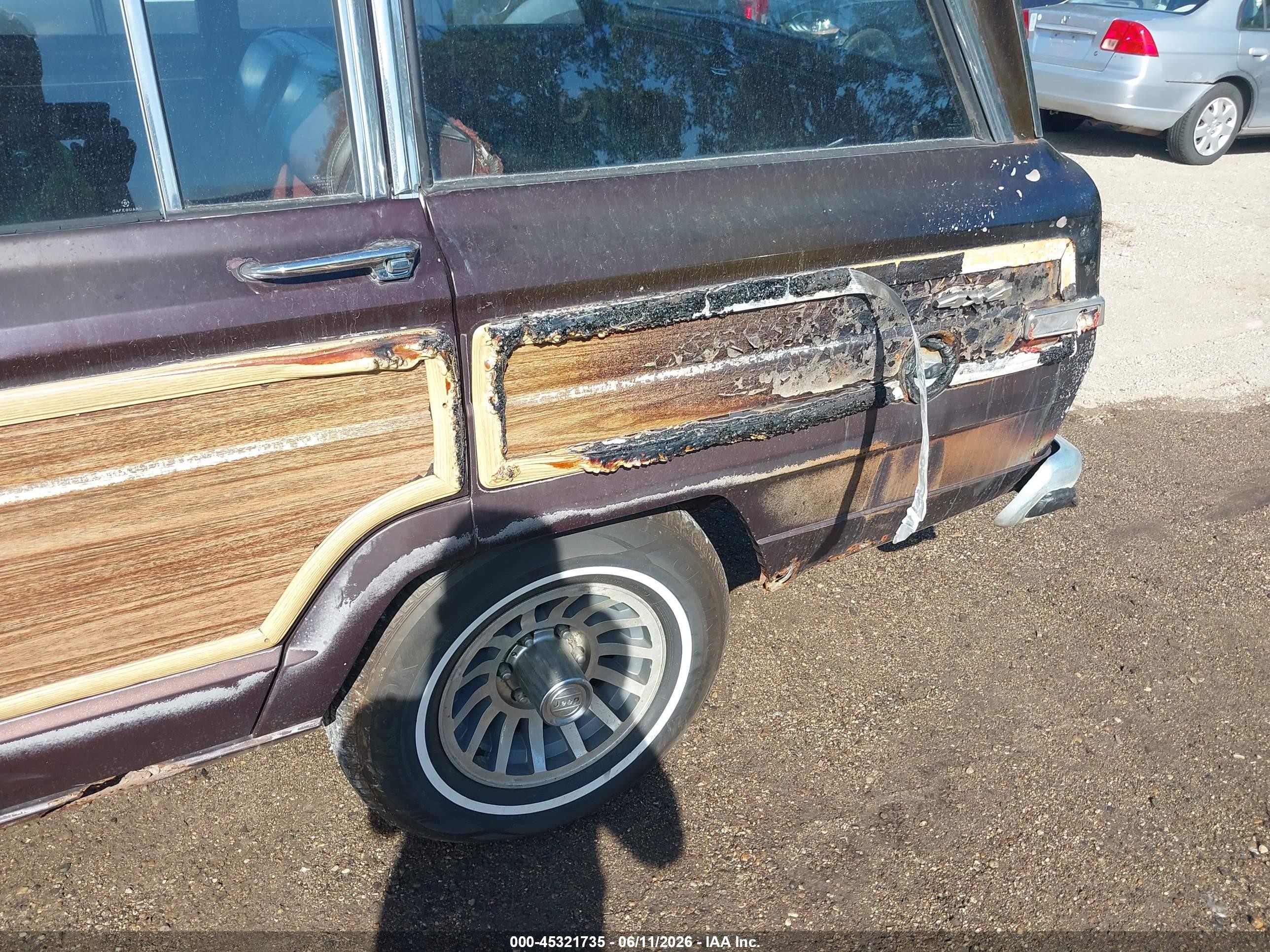 1989 Jeep Grand Wagoneer   Brown vin: 1J4GS5872KP103092