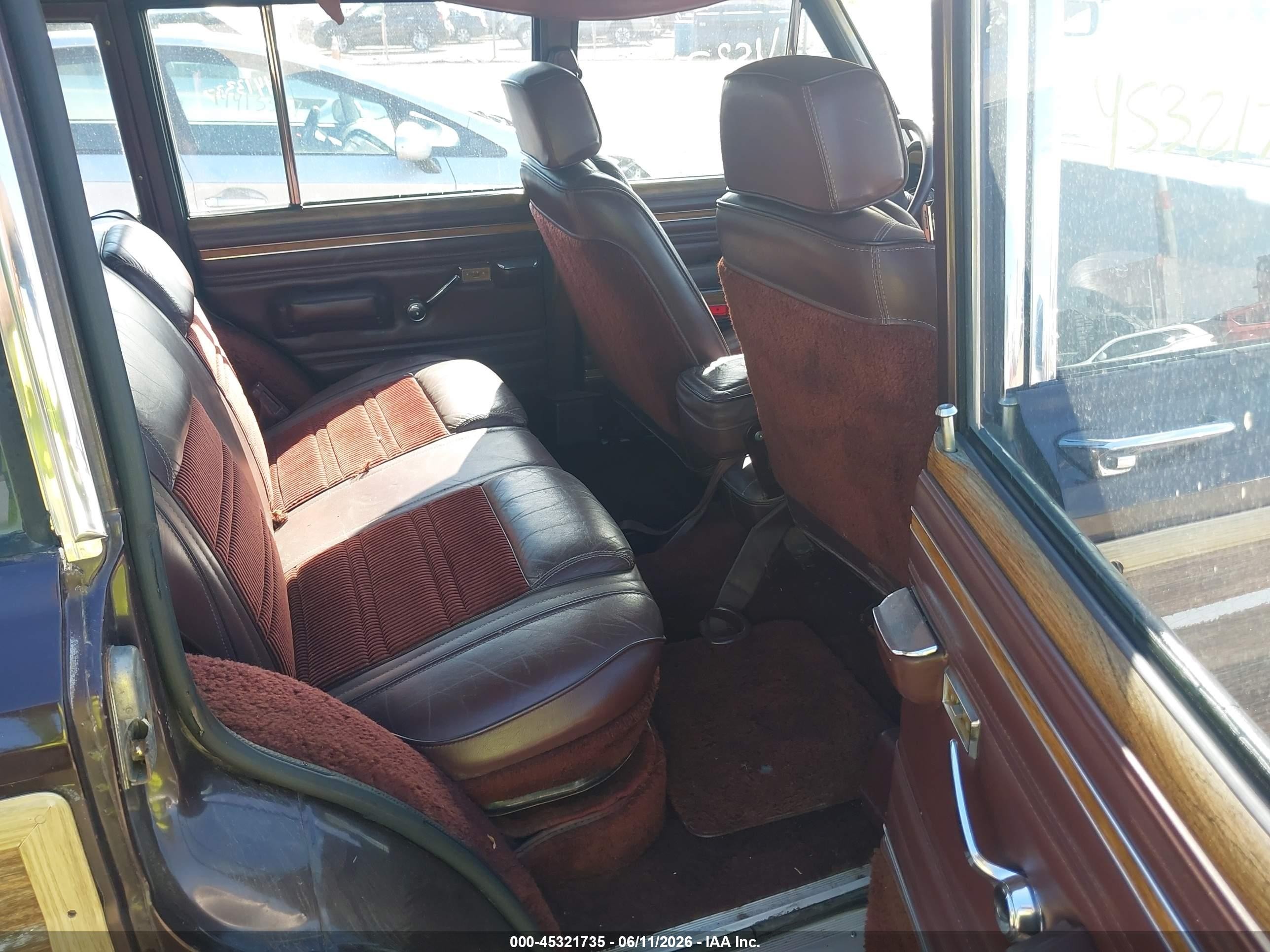 1989 Jeep Grand Wagoneer   Brown vin: 1J4GS5872KP103092