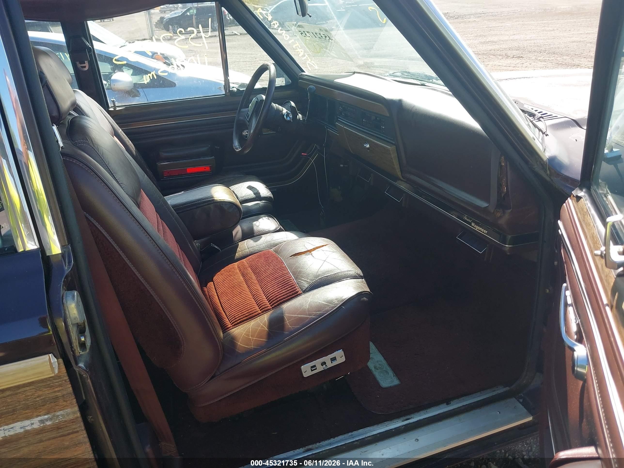 1989 Jeep Grand Wagoneer   Brown vin: 1J4GS5872KP103092