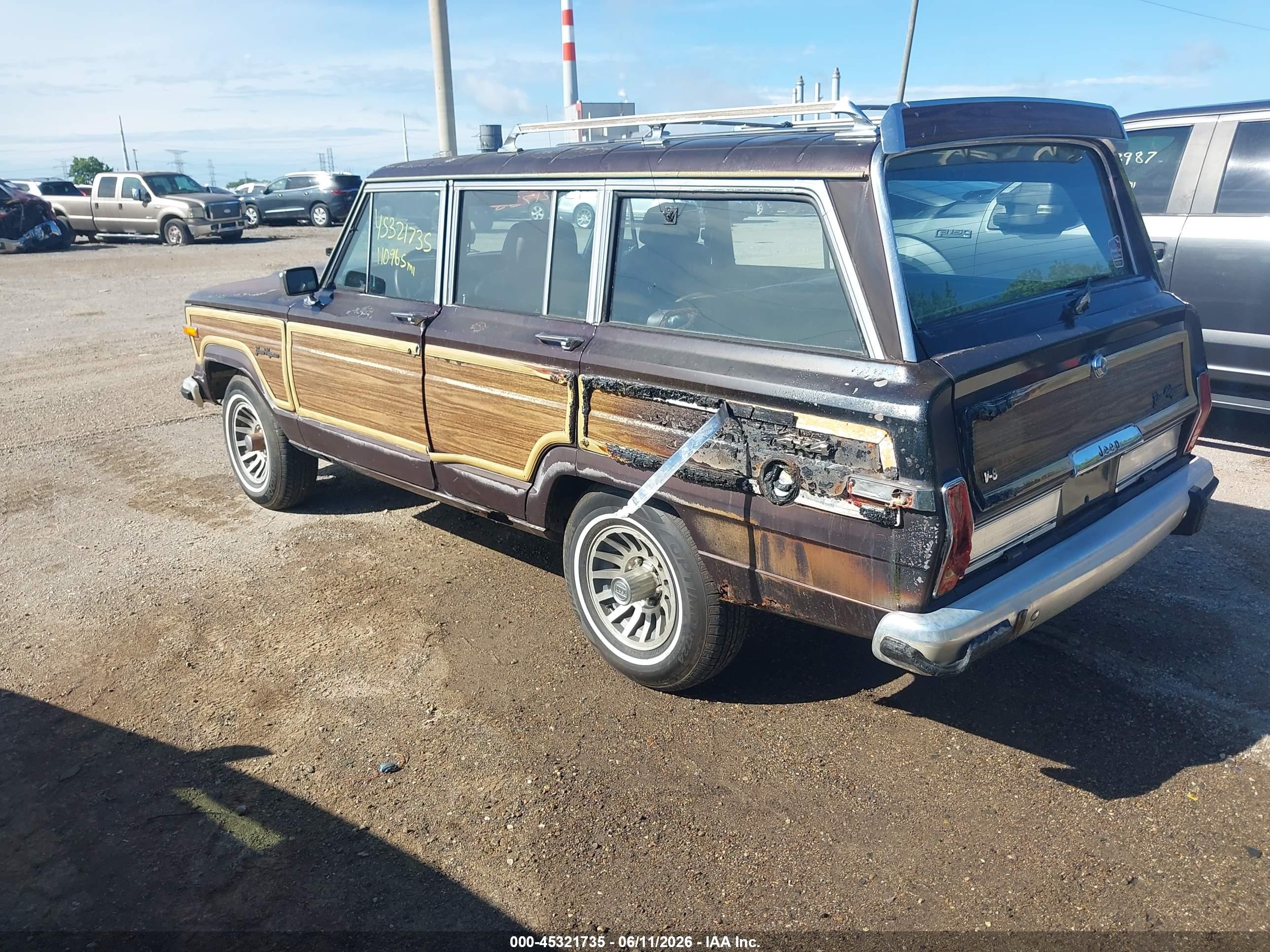 1989 Jeep Grand Wagoneer   Brown vin: 1J4GS5872KP103092