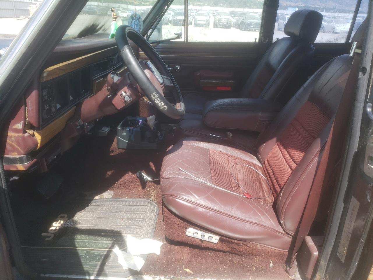 1989 Jeep Grand Wagoneer    Black vin: 1J4GS5875KP106035
