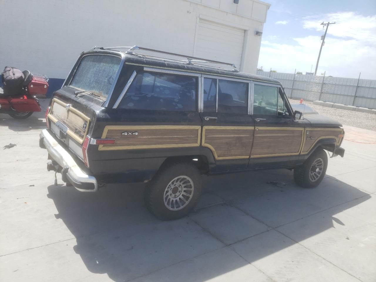 1989 Jeep Grand Wagoneer    Black vin: 1J4GS5875KP106035
