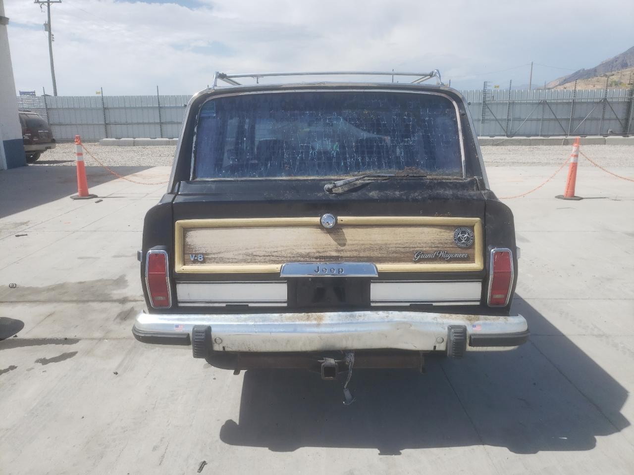 1989 Jeep Grand Wagoneer    Black vin: 1J4GS5875KP106035