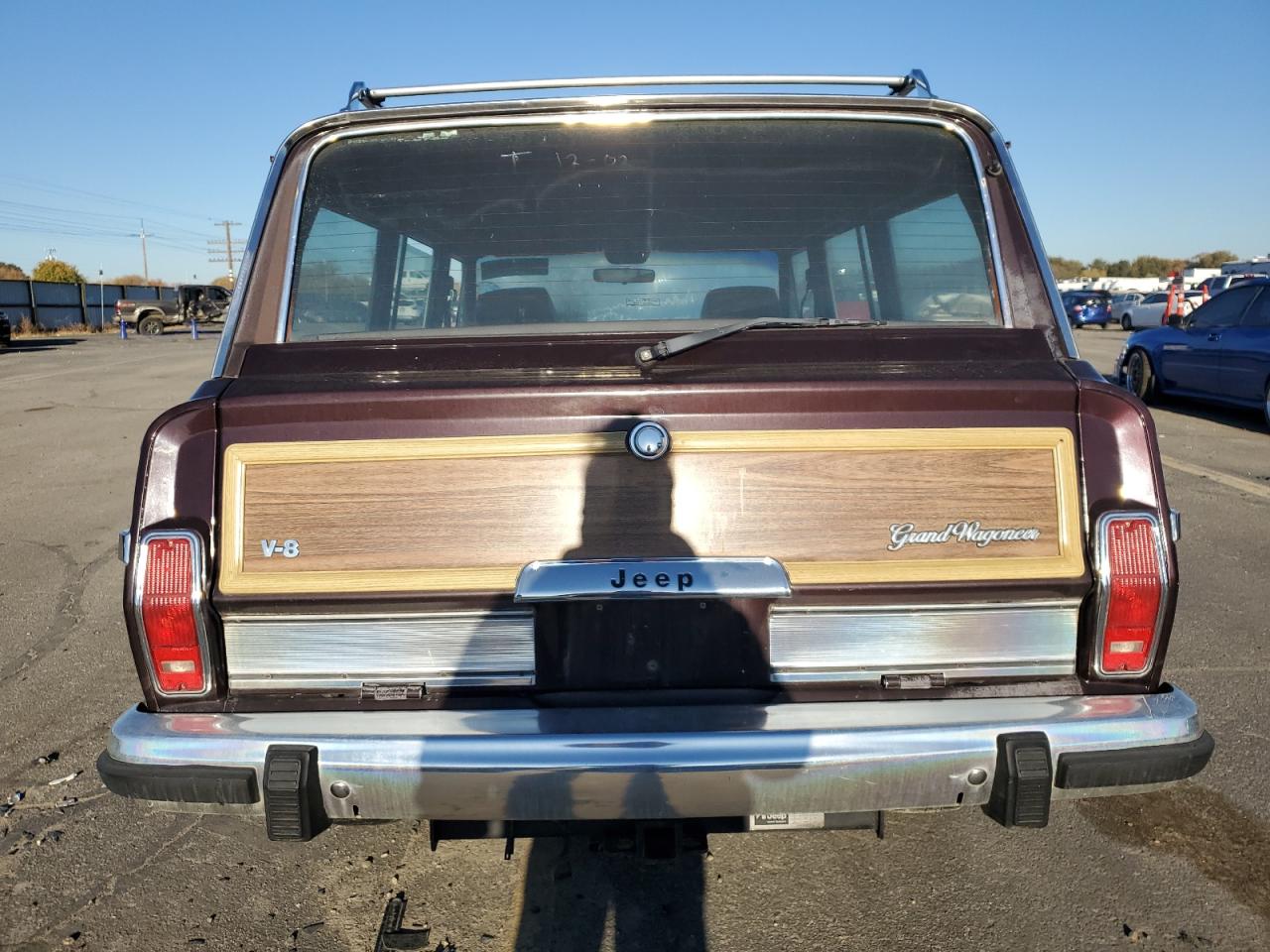 1989 Jeep Grand Wagoneer    Two Tone vin: 1J4GS5875KP107198