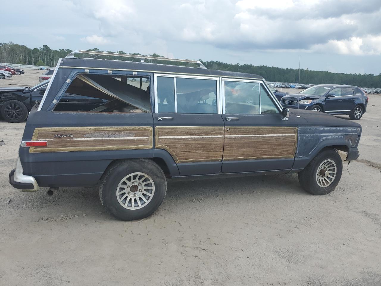 1989 Jeep Grand Wagoneer    Blue vin: 1J4GS5876KP100776