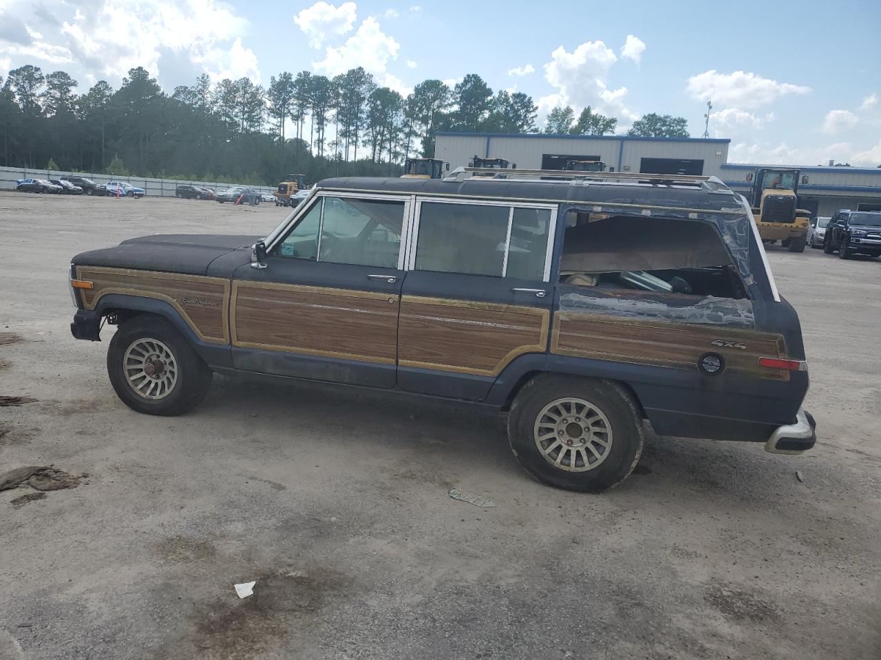 1989 Jeep Grand Wagoneer    Blue vin: 1J4GS5876KP100776