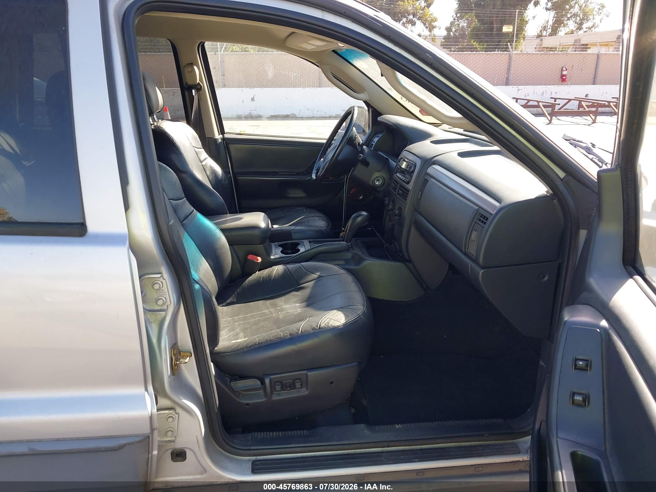 2002 Jeep Grand Cherokee Sport Silver vin: 1J4GW38SX2C258400