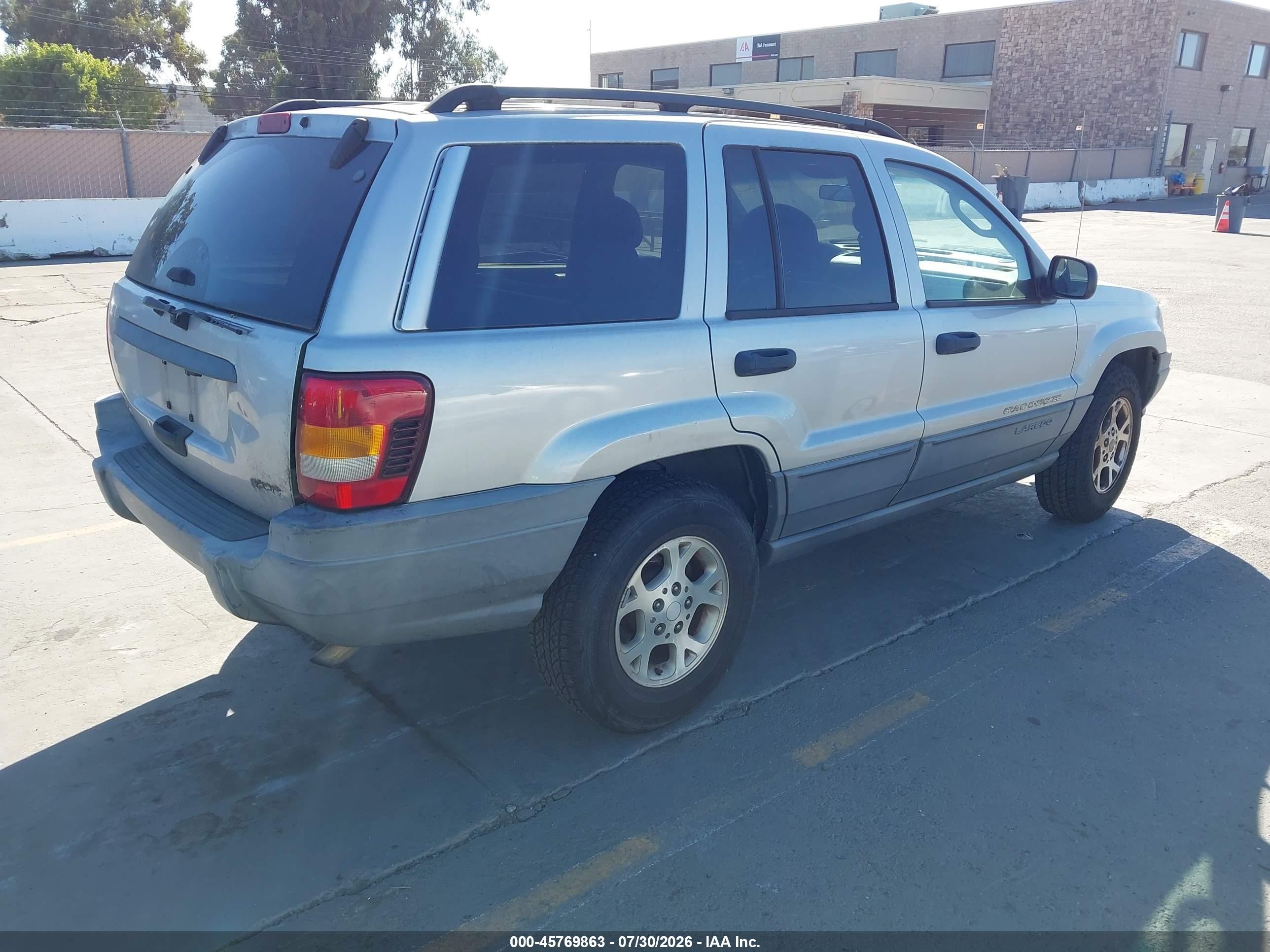 2002 Jeep Grand Cherokee Sport Silver vin: 1J4GW38SX2C258400