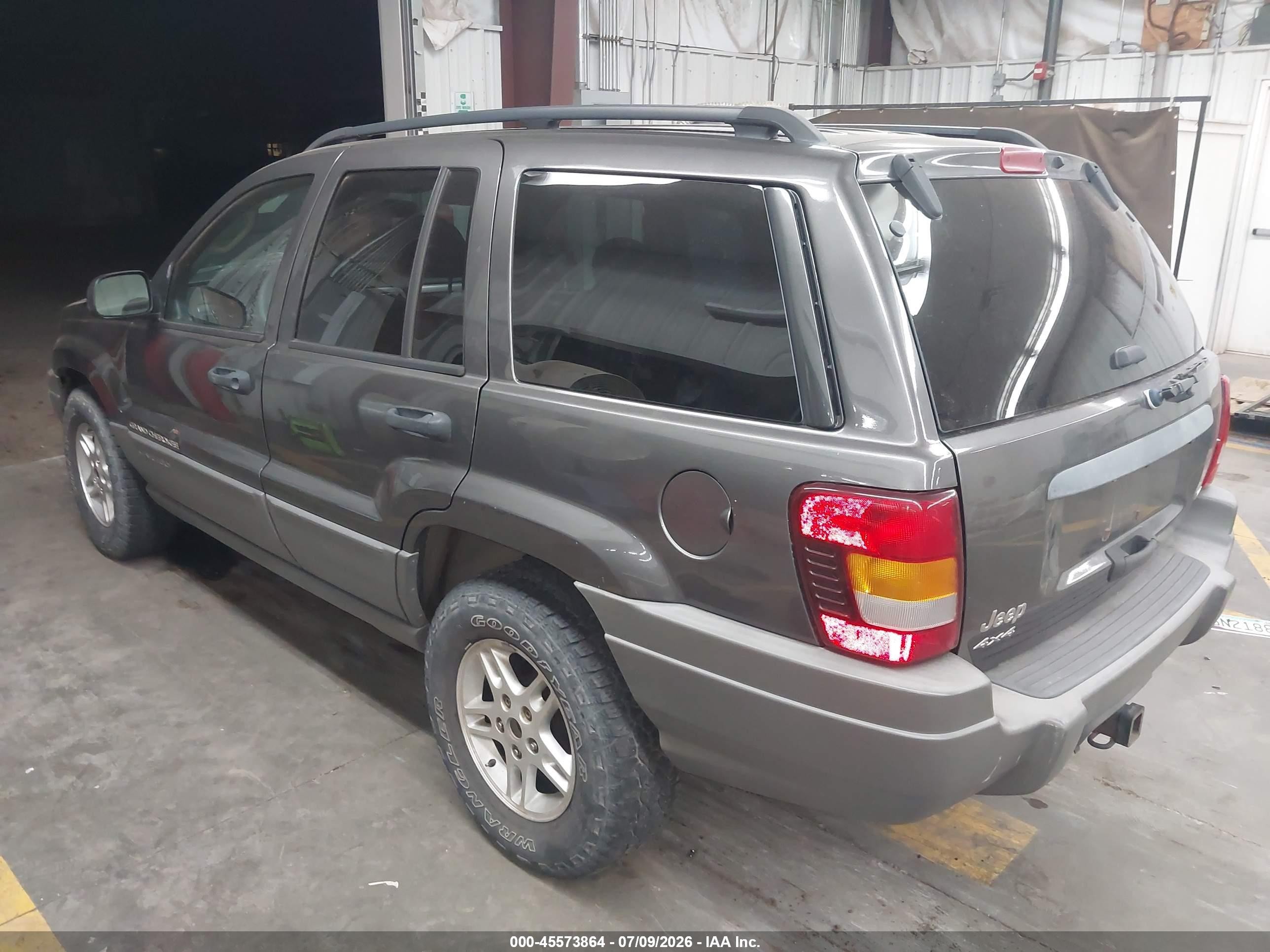 2002 Jeep Grand Cherokee Laredo Gray vin: 1J4GW48N02C194951