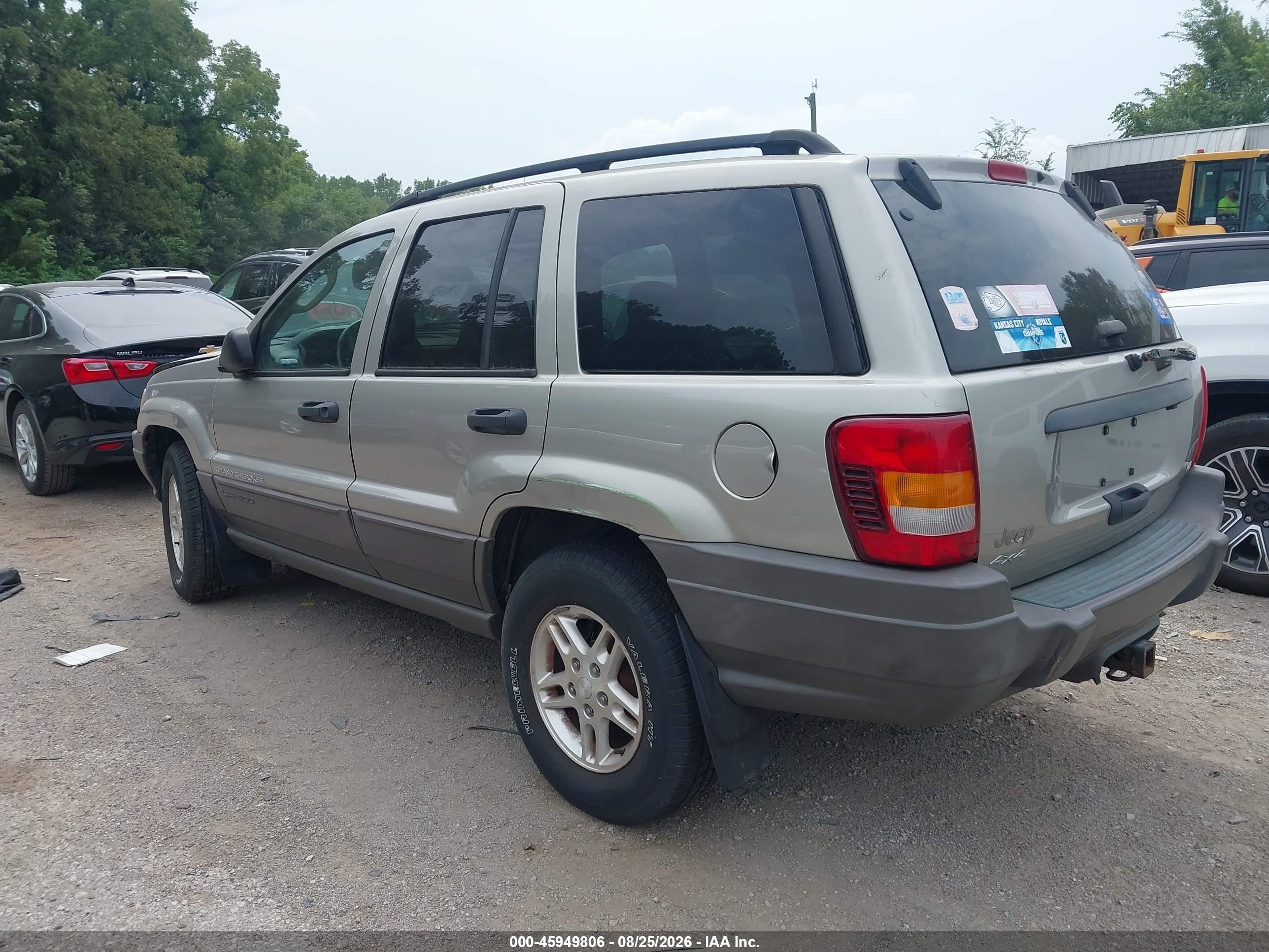 2003 Jeep Grand Cherokee Laredo Серебряный vin: 1J4GW48N23C518290