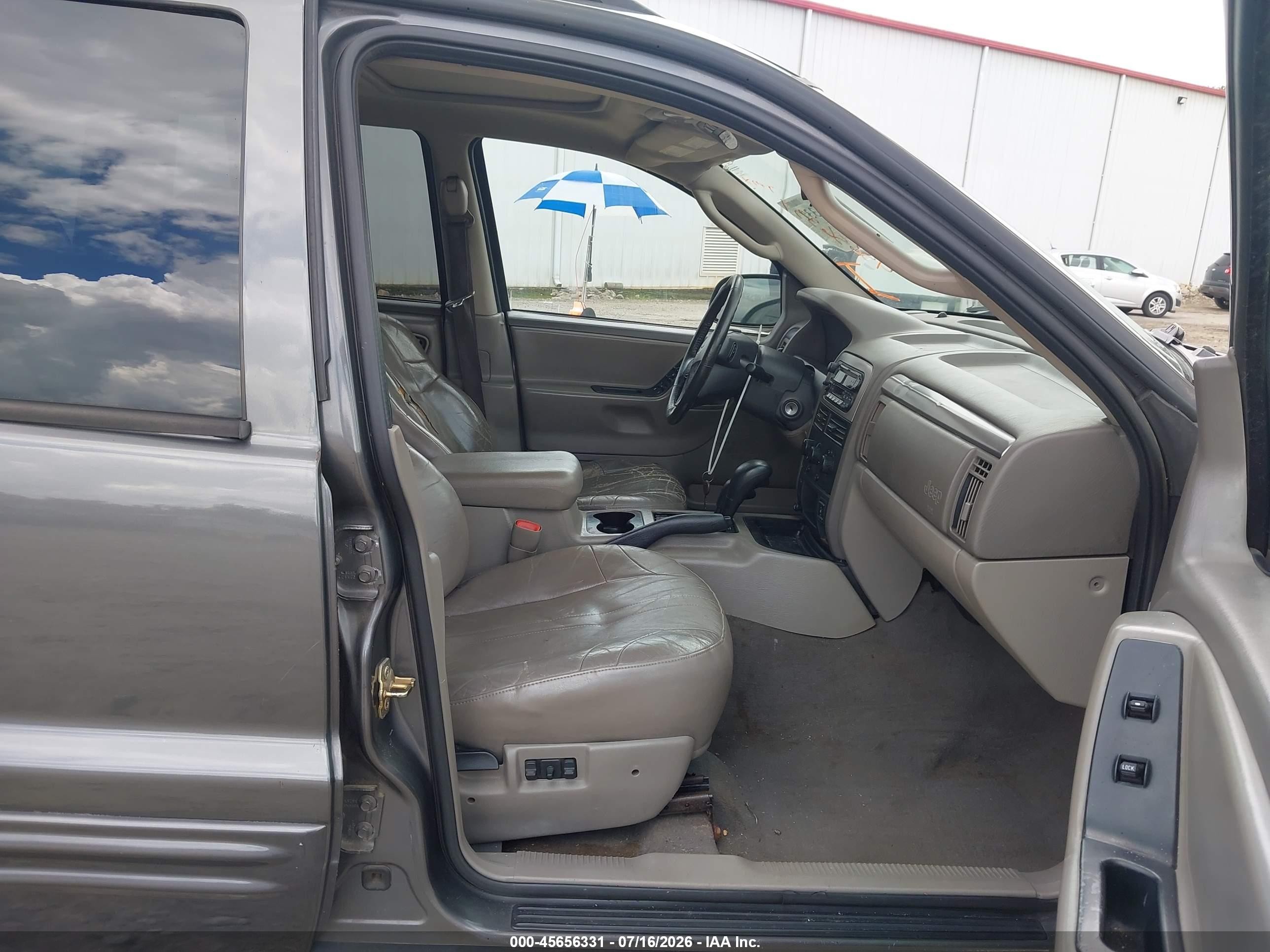 2004 Jeep Grand Cherokee Laredo Gray vin: 1J4GW48N44C319419