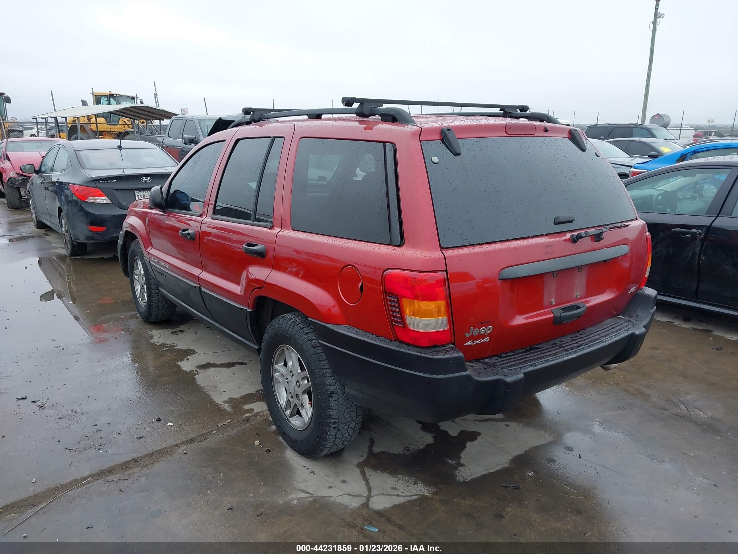 2004 Jeep Grand Cherokee Laredo Red vin: 1J4GW48N44C421285