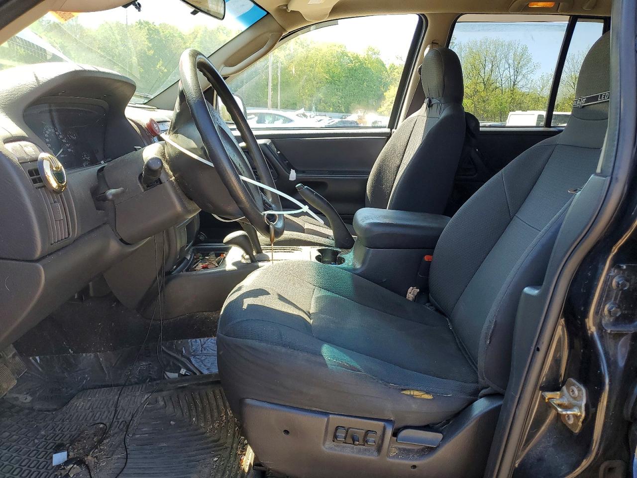 2004 Jeep Grand Cherokee Laredo Черный vin: 1J4GW48N54C409713