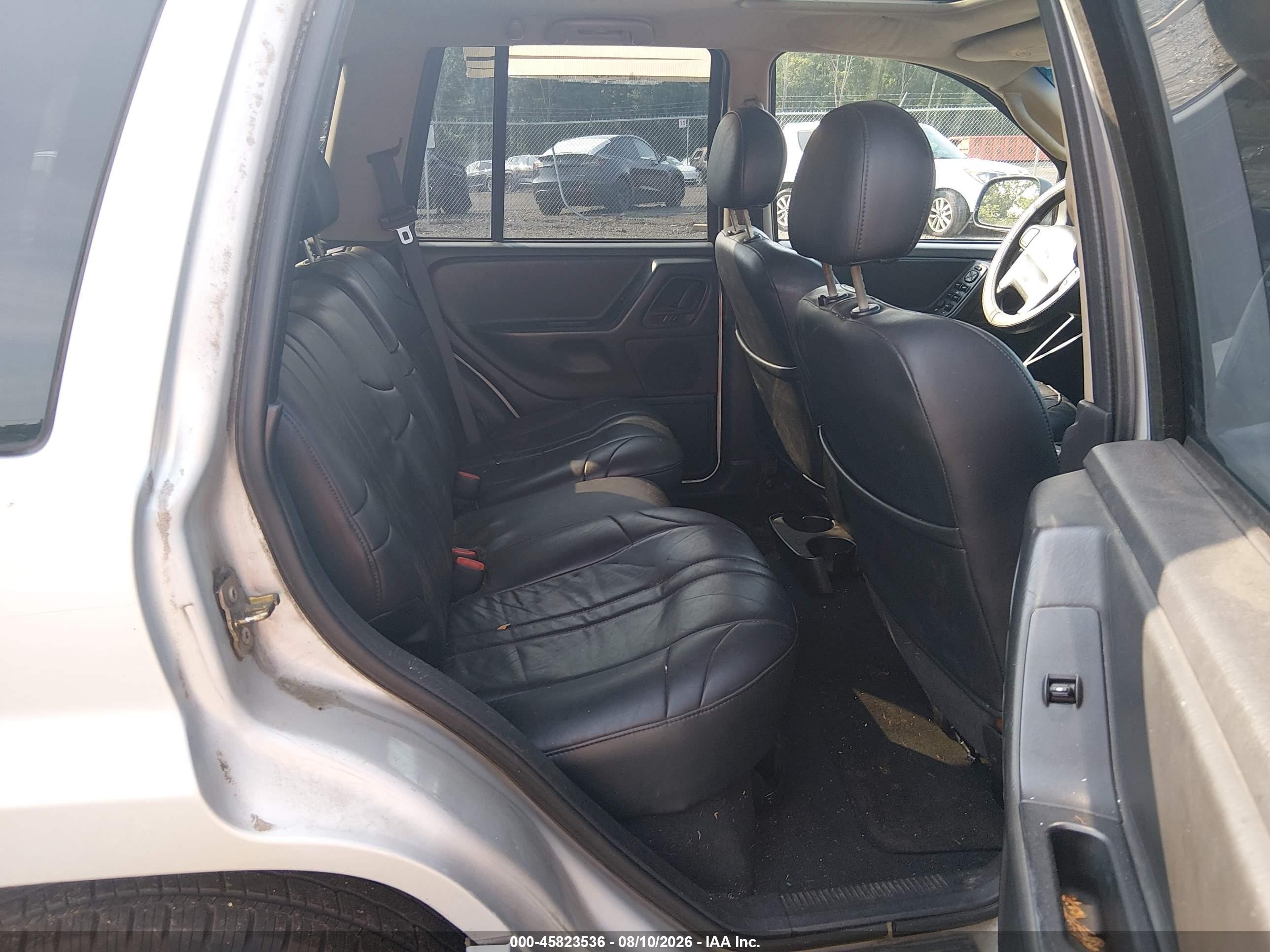 2004 Jeep Grand Cherokee Laredo Silver vin: 1J4GW48N54C421098