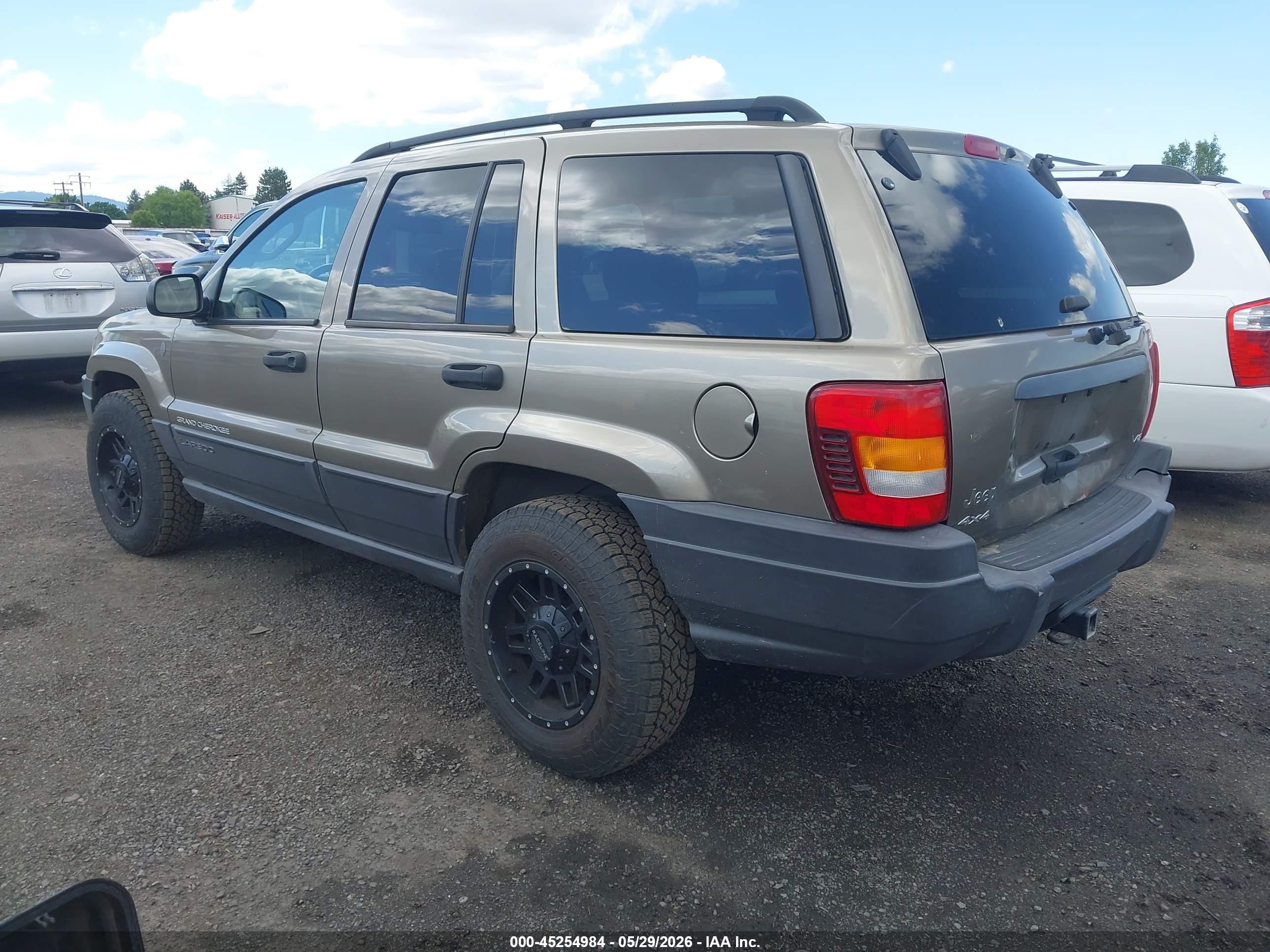 2004 Jeep Grand Cherokee Laredo Gold vin: 1J4GW48N64C416203