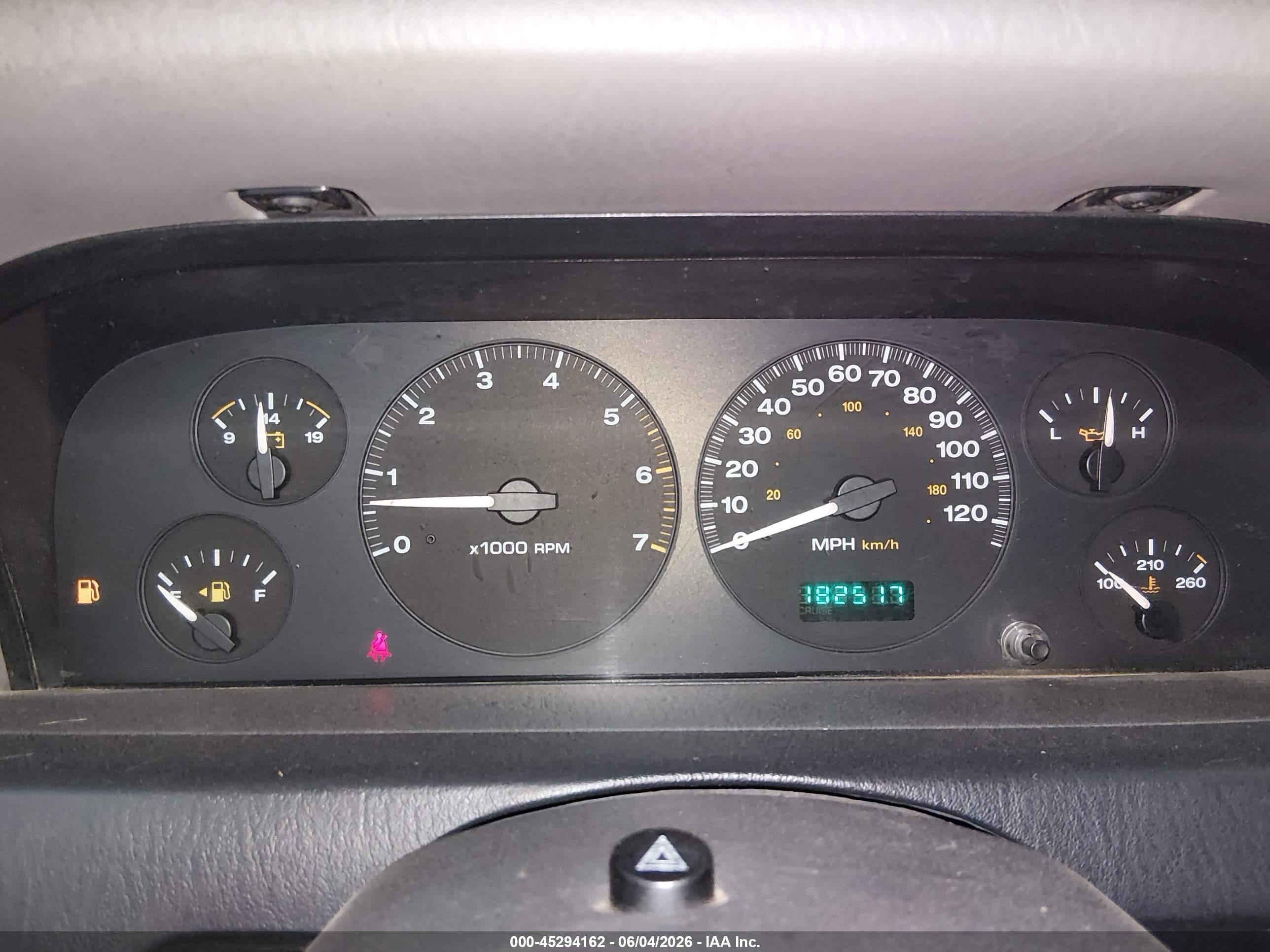 2004 Jeep Grand Cherokee Laredo Gray vin: 1J4GW48N64C421207