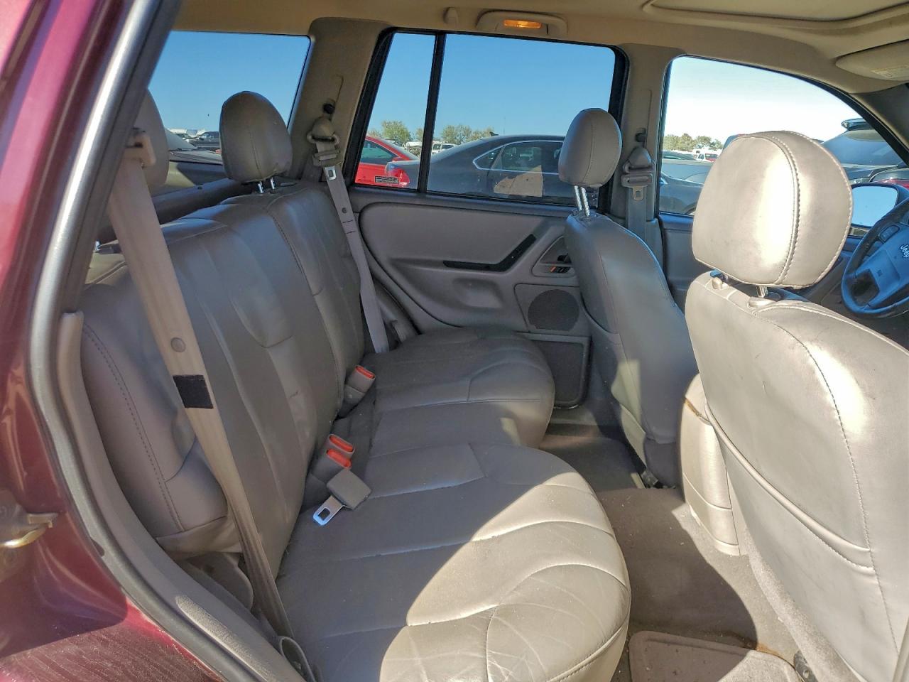 2001 Jeep Grand Cherokee Laredo Maroon vin: 1J4GW48N71C547233
