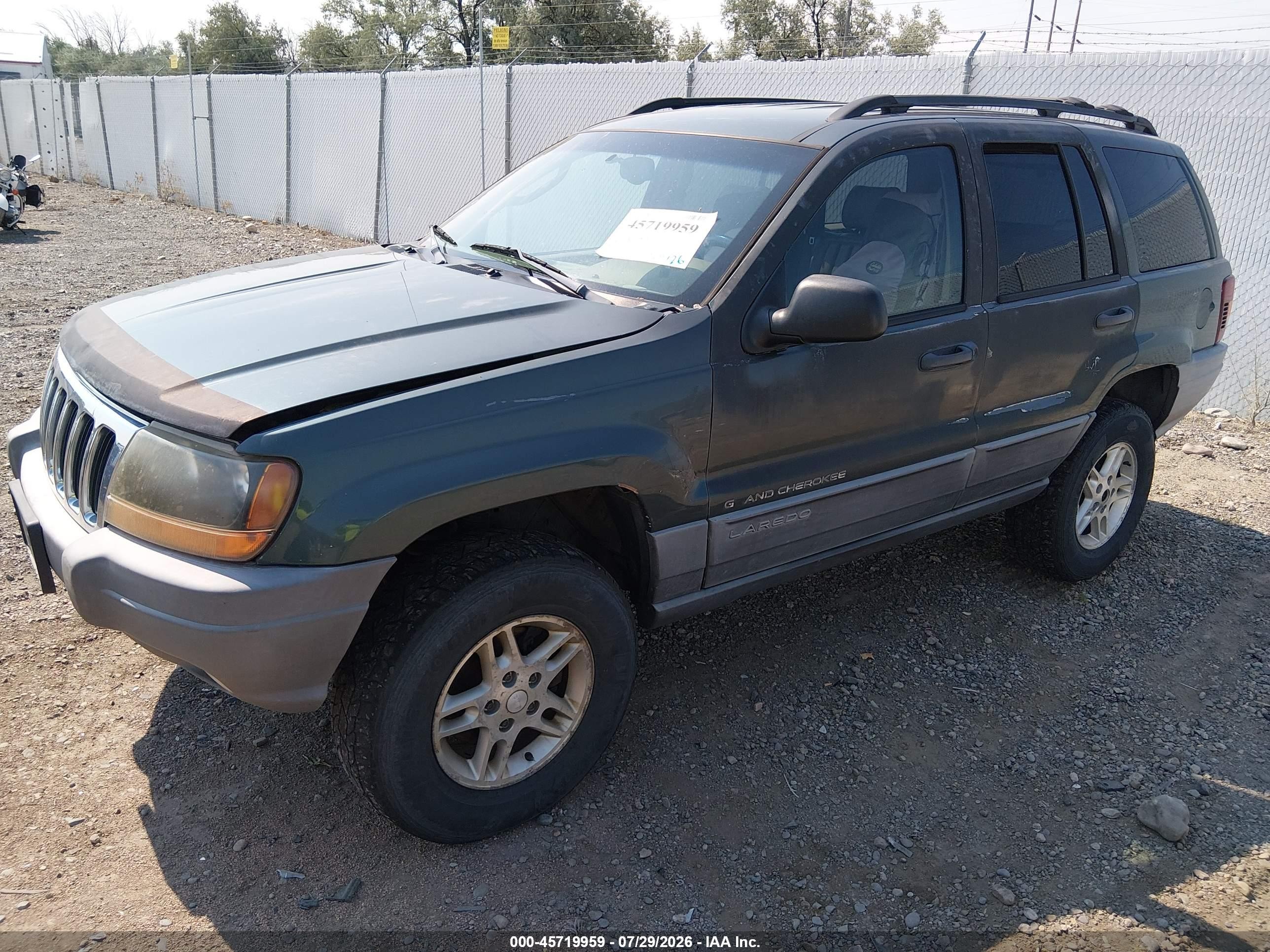 2002 Jeep Grand Cherokee Laredo Gray vin: 1J4GW48N72C200678