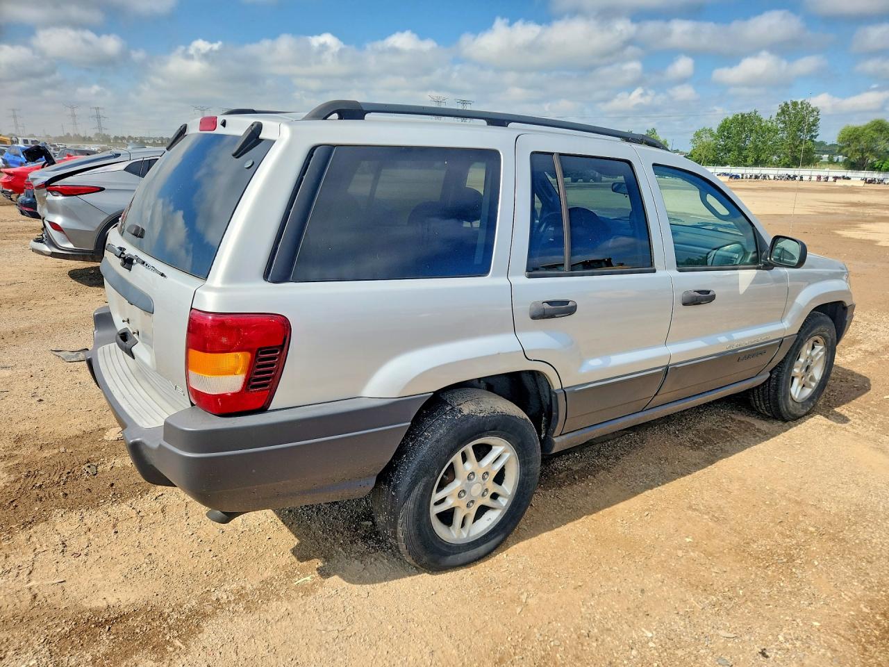 2004 Jeep Grand Cherokee Laredo Серебряный vin: 1J4GW48N74C434466