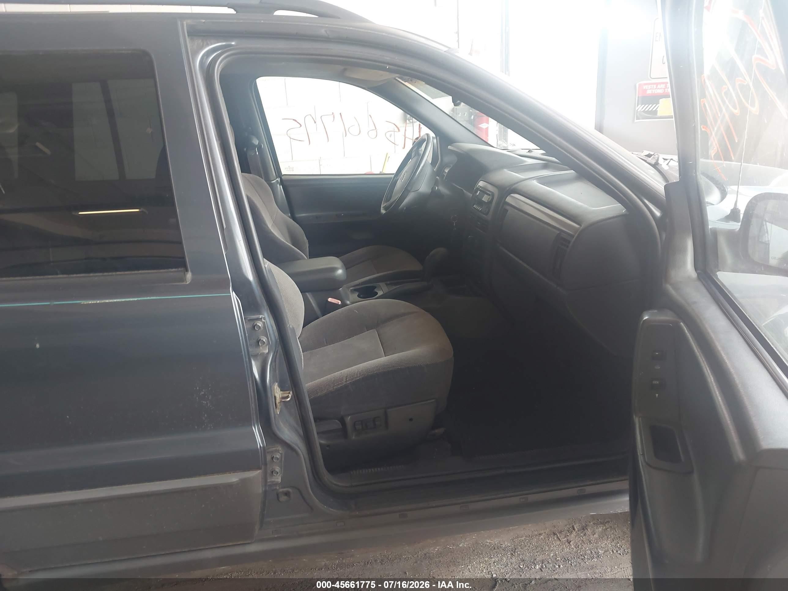 2001 Jeep Grand Cherokee Laredo Синий vin: 1J4GW48S01C628578
