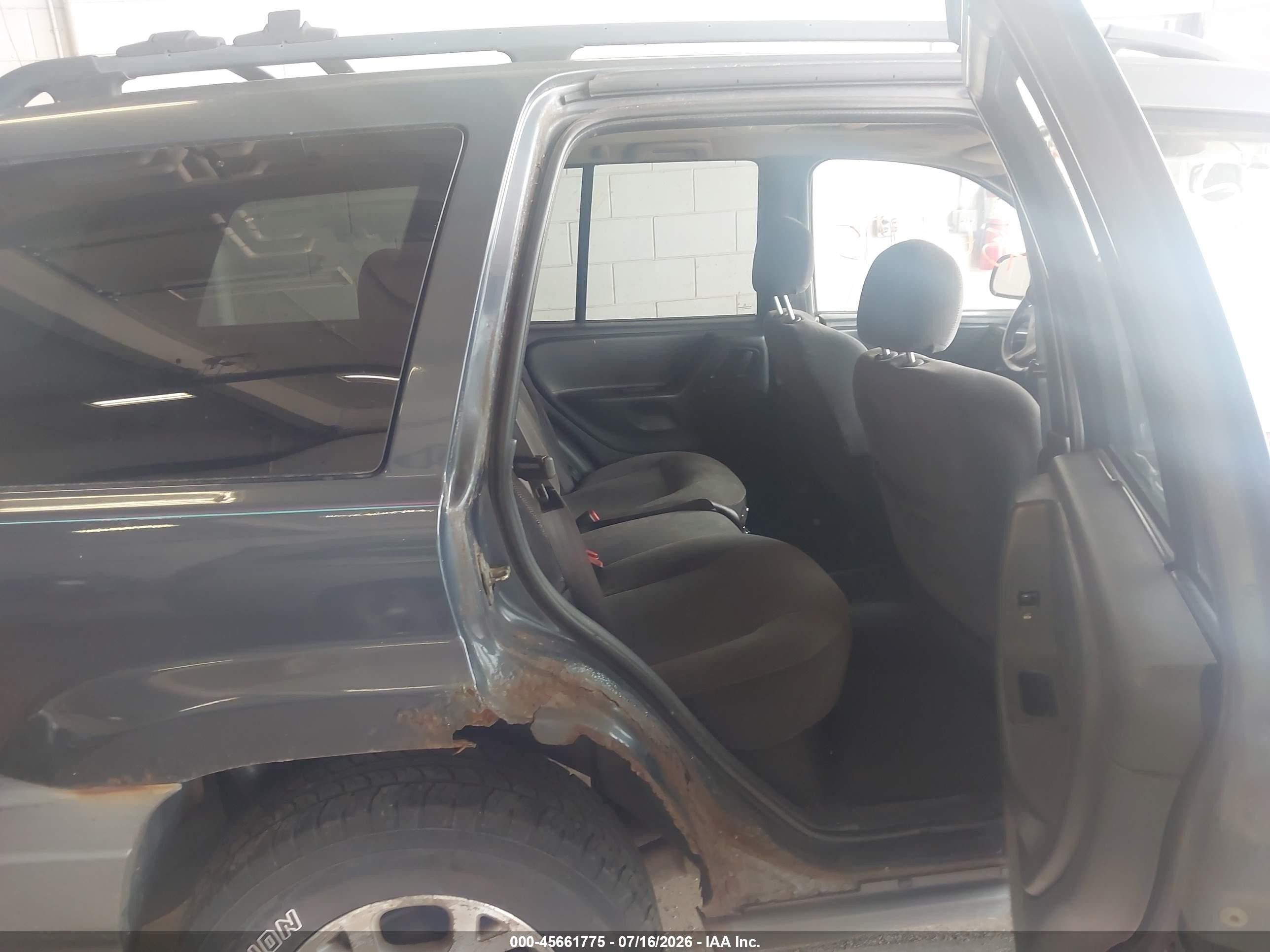 2001 Jeep Grand Cherokee Laredo Синий vin: 1J4GW48S01C628578