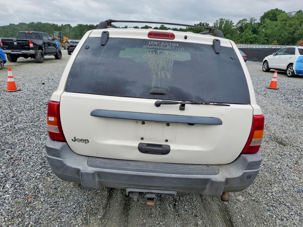 2001 Jeep Grand Cherokee Laredo White vin: 1J4GW48S01C718197