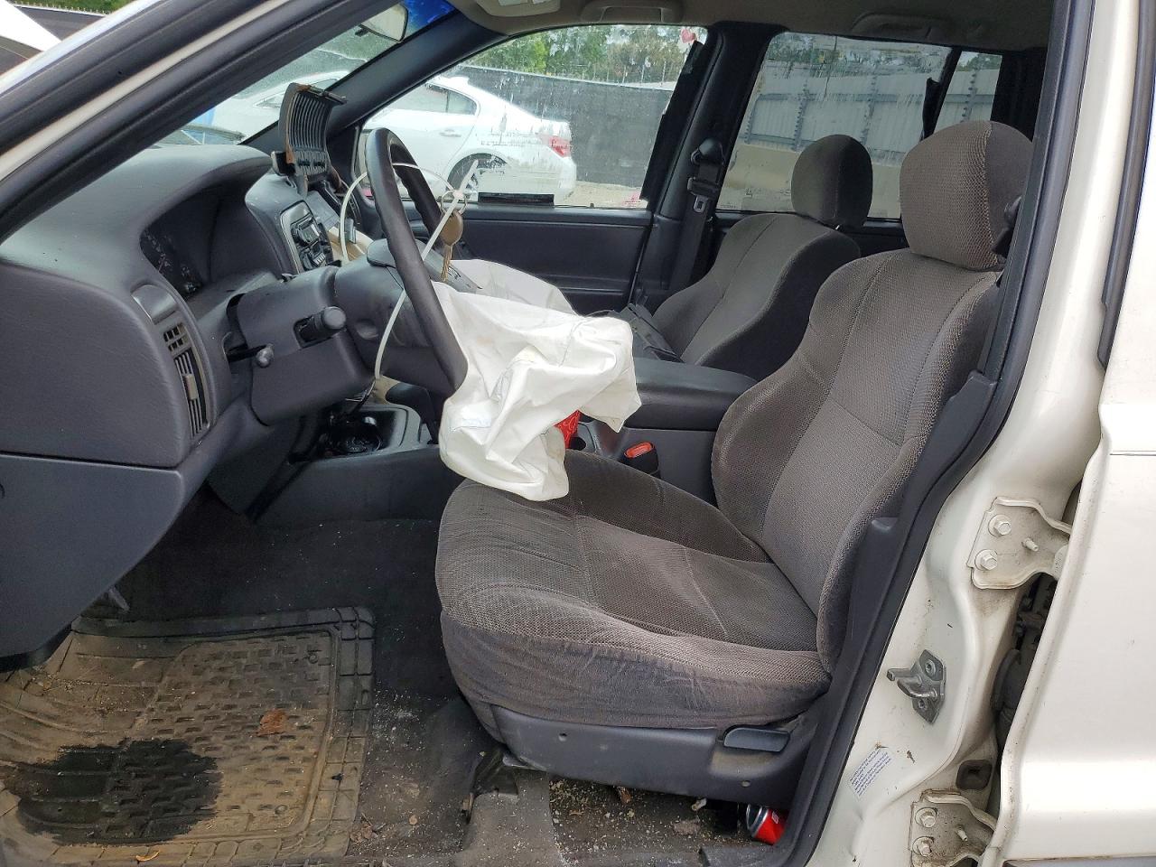 2001 Jeep Grand Cherokee Laredo White vin: 1J4GW48S01C718197