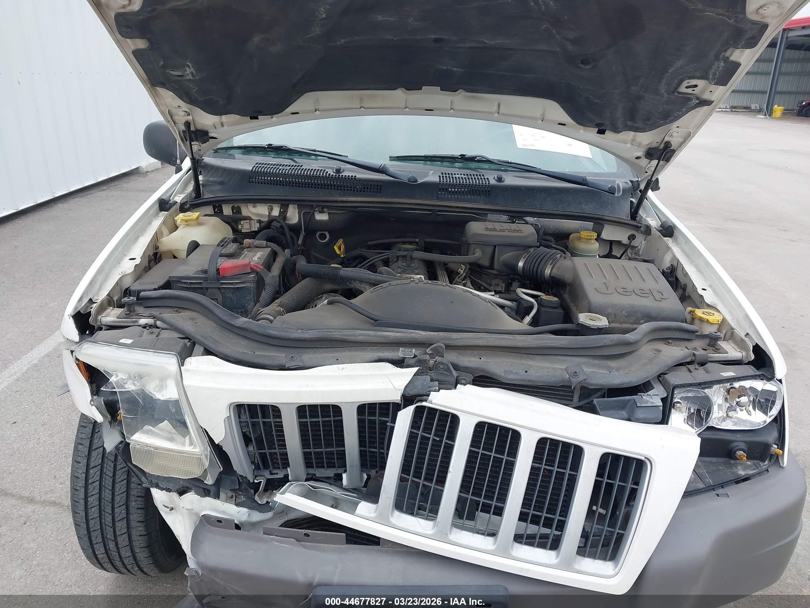 2004 Jeep Grand Cherokee Laredo Белый vin: 1J4GW48S04C141952