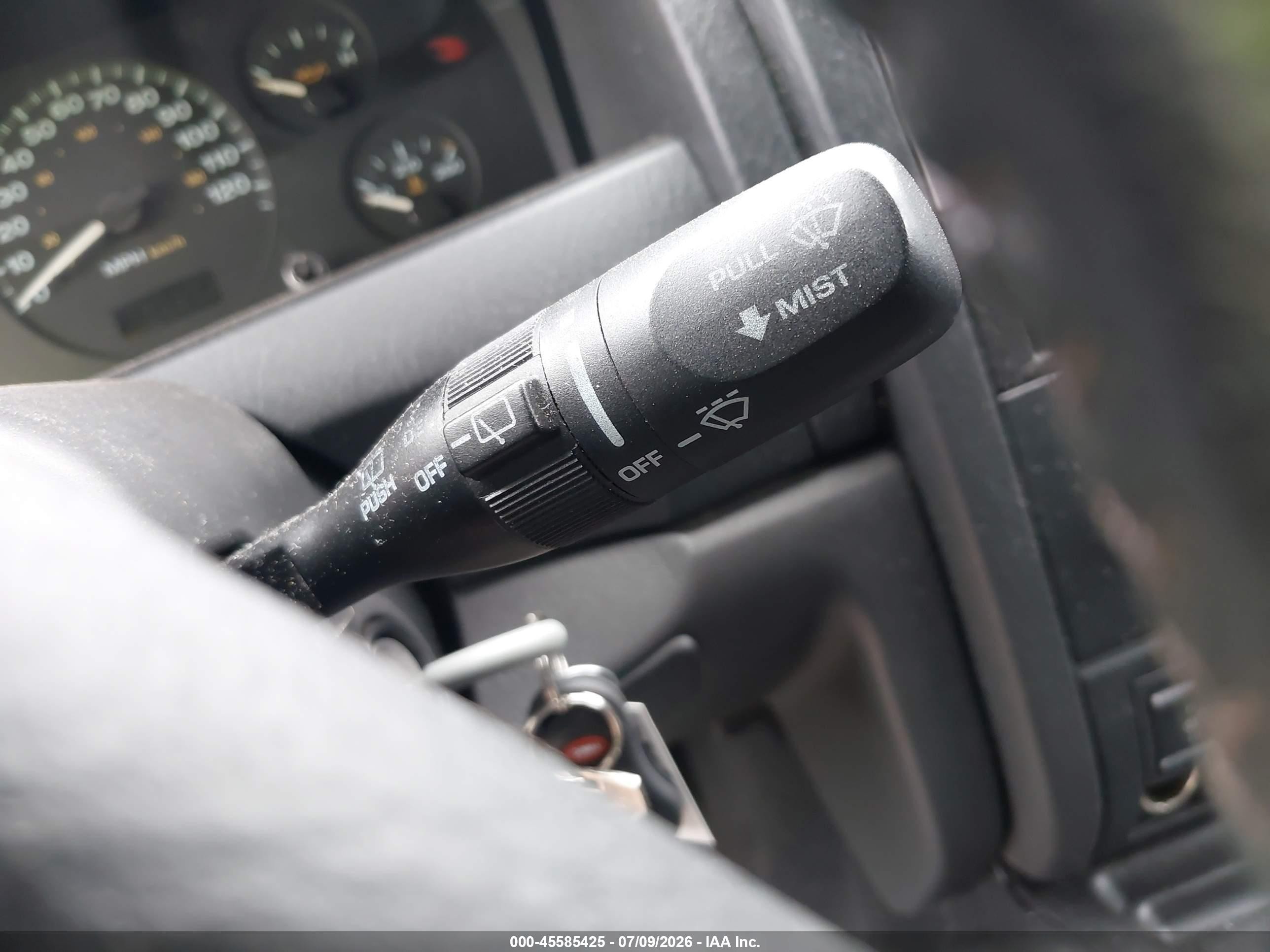 2004 Jeep Grand Cherokee Laredo Серый vin: 1J4GW48S04C218271