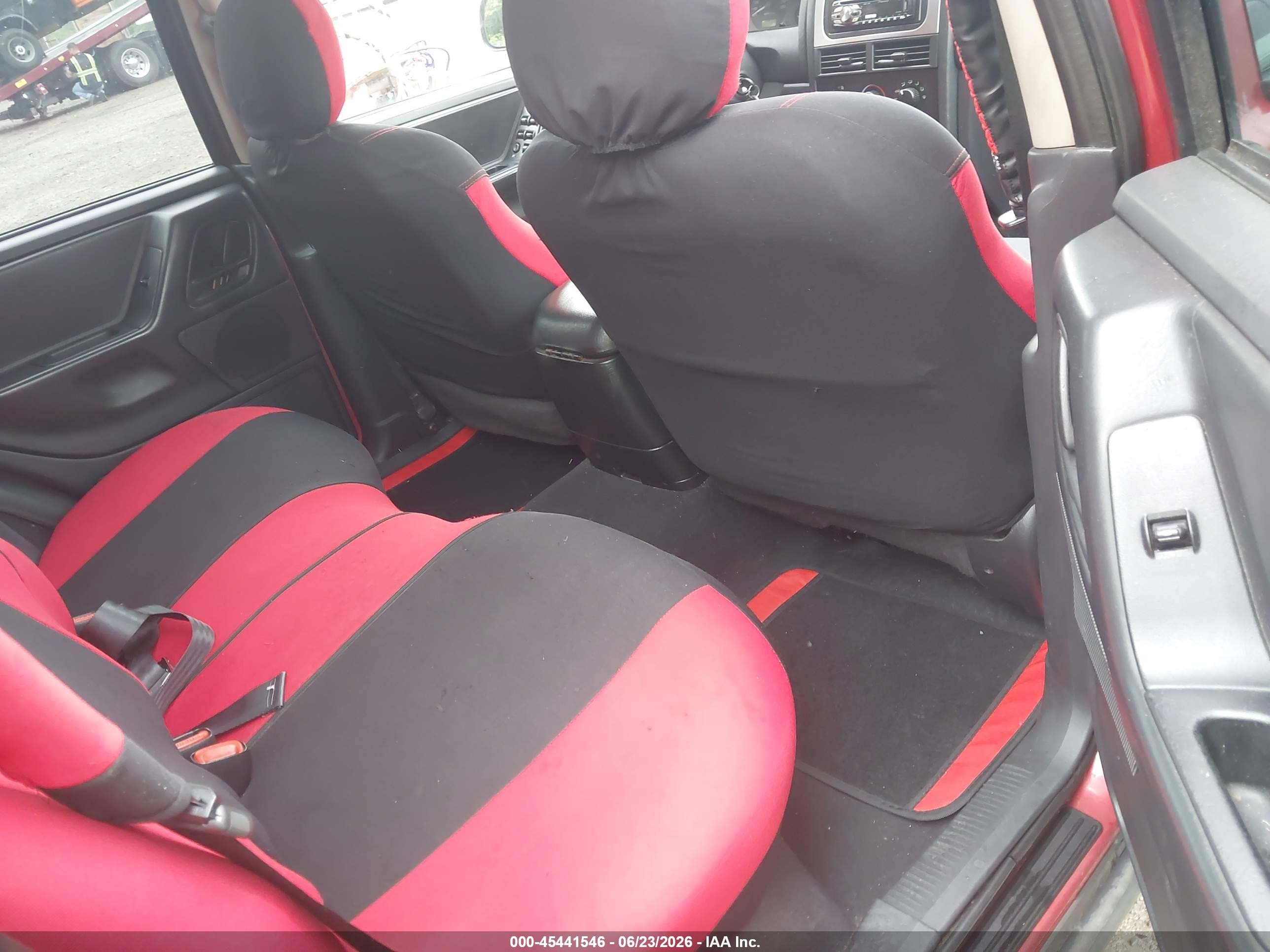 2004 Jeep Grand Cherokee Laredo Red vin: 1J4GW48S04C239055
