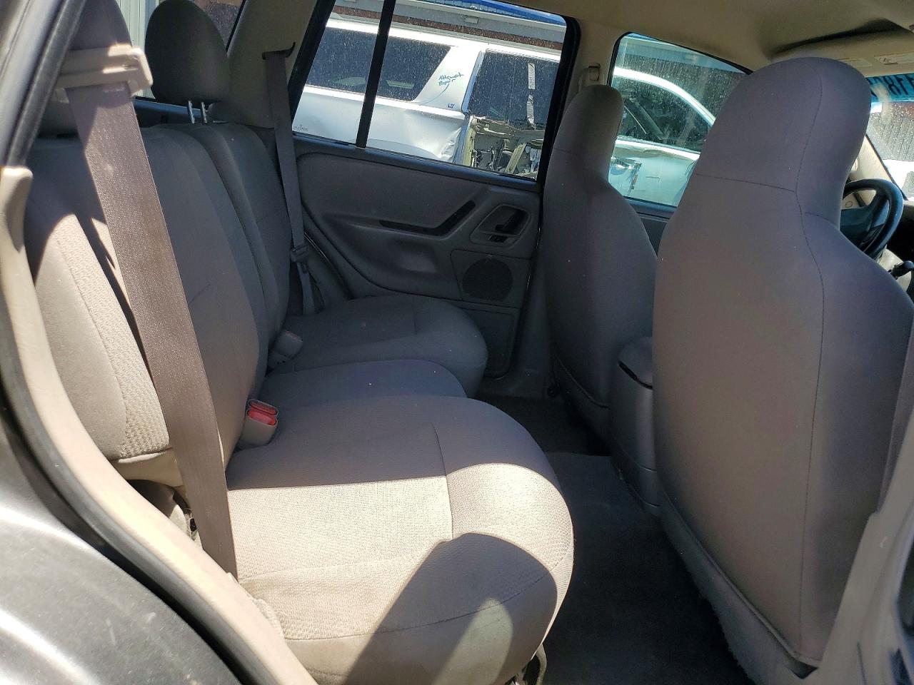 2004 Jeep Grand Cherokee Laredo Gray vin: 1J4GW48S04C331184