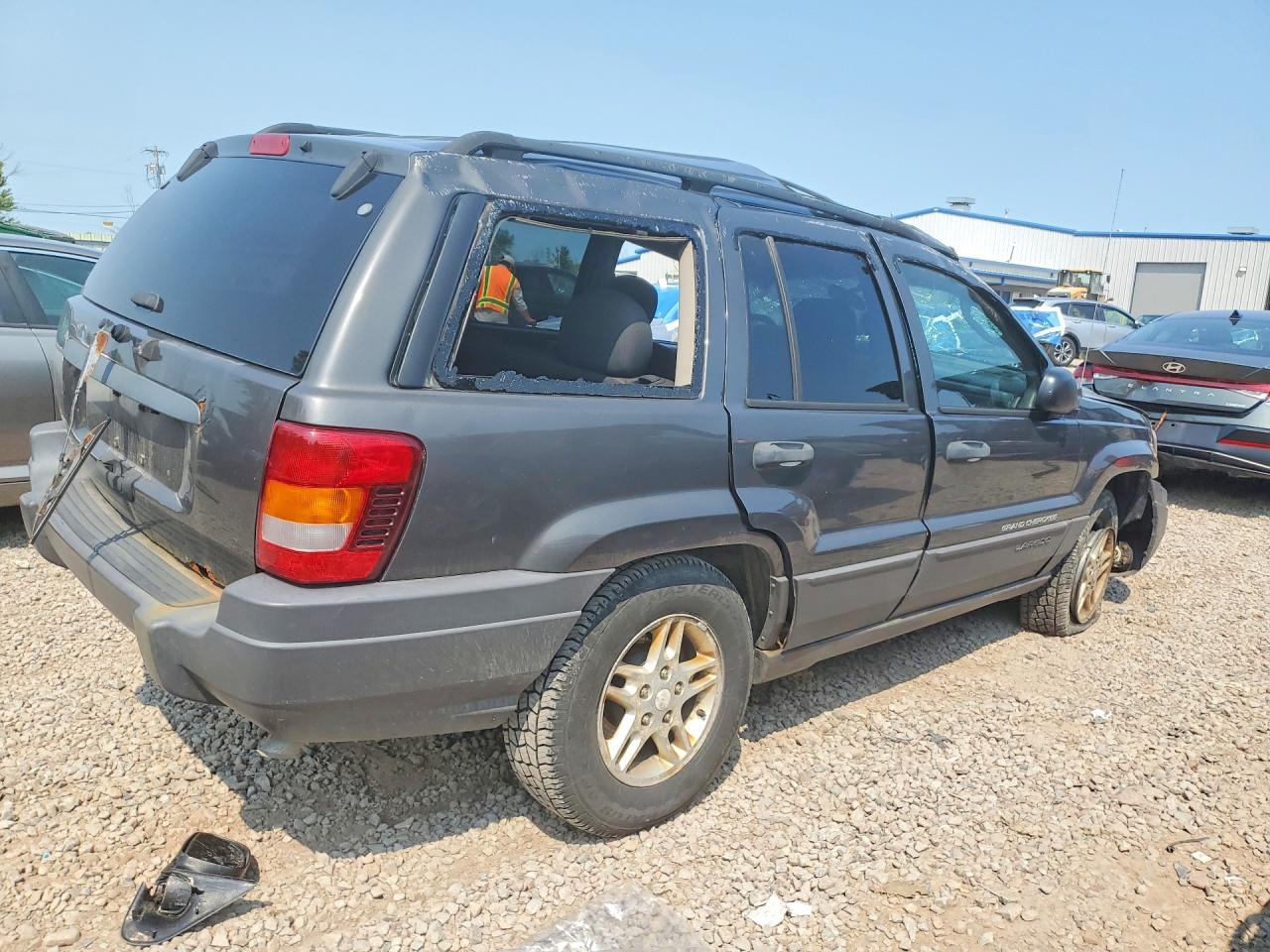 2004 Jeep Grand Cherokee Laredo Gray vin: 1J4GW48S04C349975