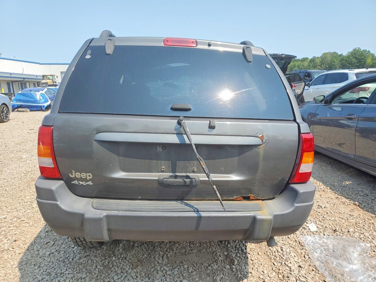 2004 Jeep Grand Cherokee Laredo Gray vin: 1J4GW48S04C349975