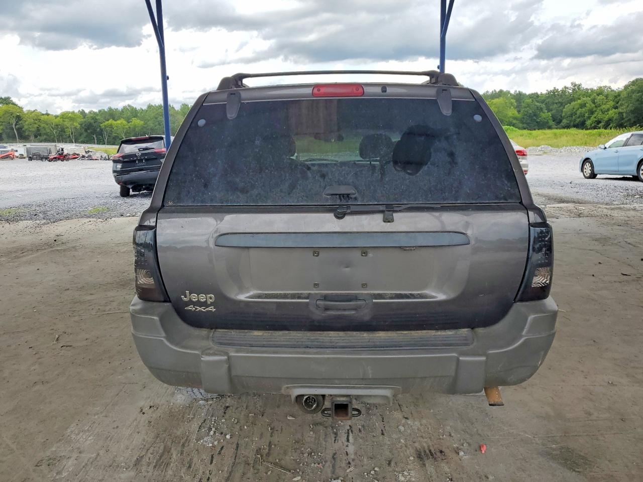 2002 Jeep Grand Cherokee Laredo Gray vin: 1J4GW48S12C167389