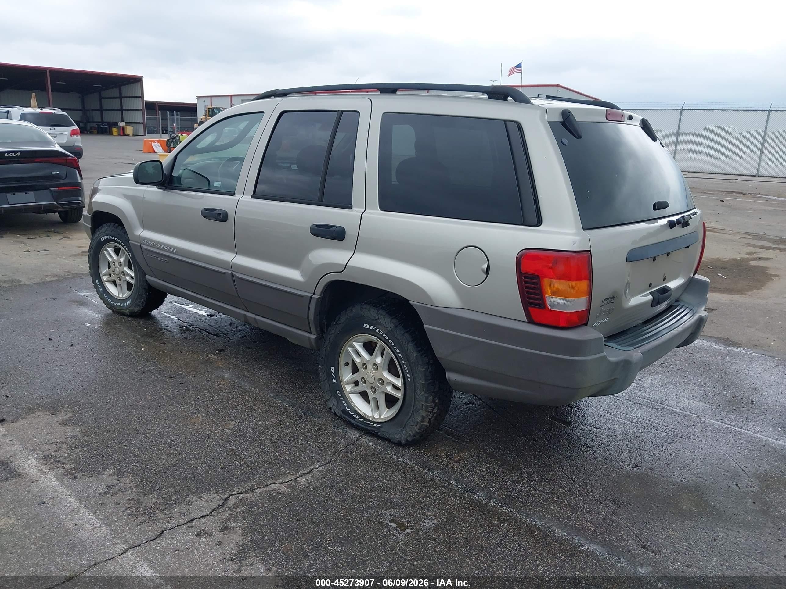 2003 Jeep Grand Cherokee Laredo Tan vin: 1J4GW48S13C595707