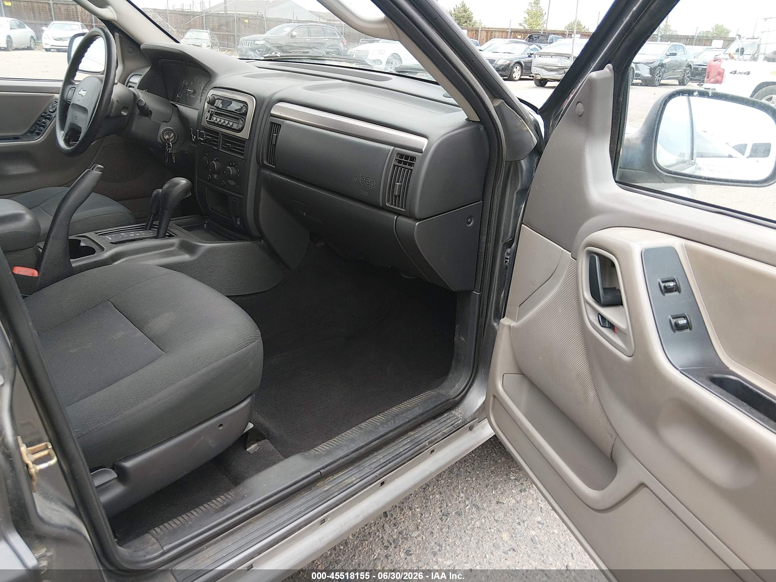 2002 Jeep Grand Cherokee Laredo Gray vin: 1J4GW48S22C285015