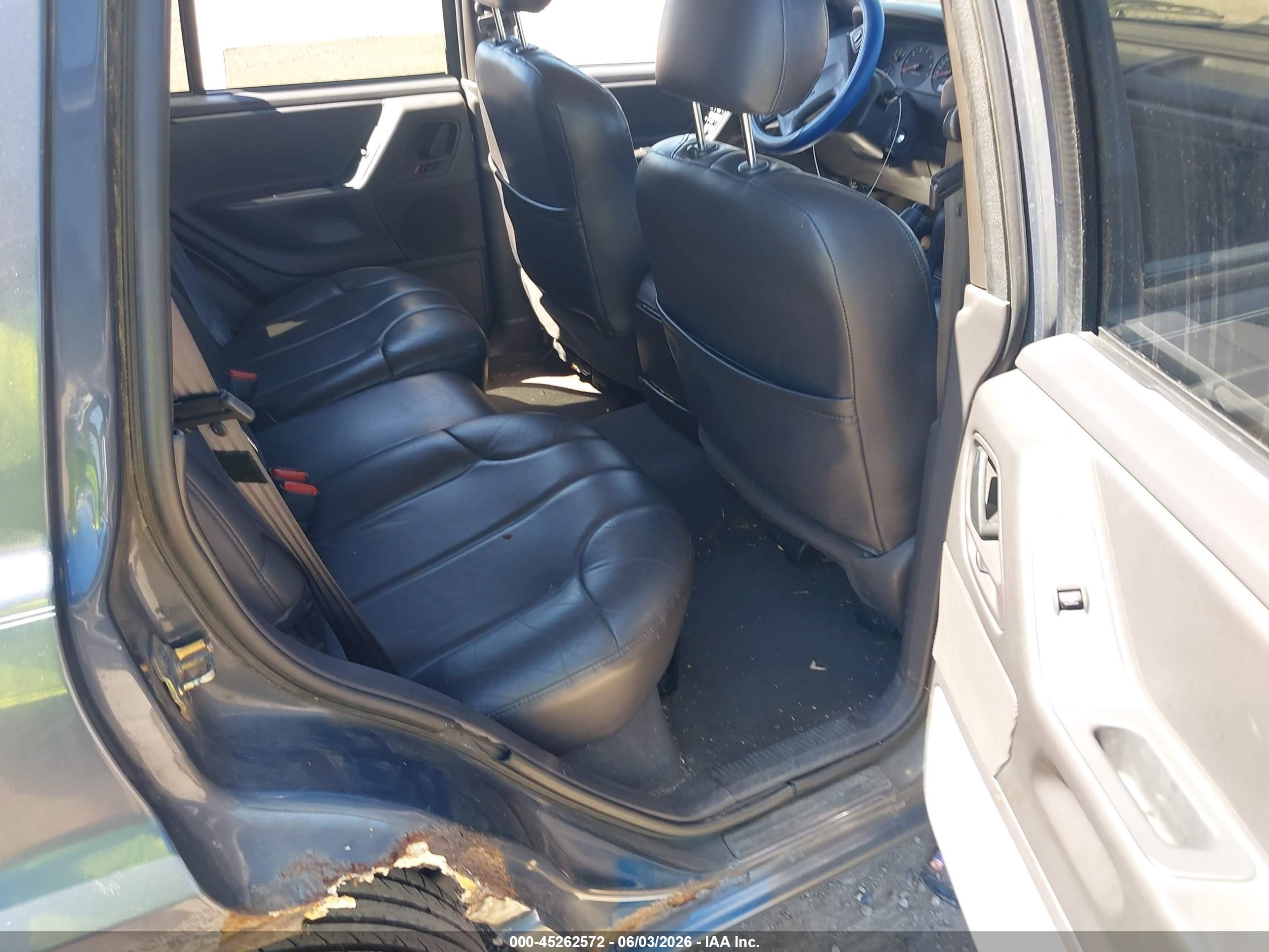 2001 Jeep Grand Cherokee Laredo Blue vin: 1J4GW48S31C520004