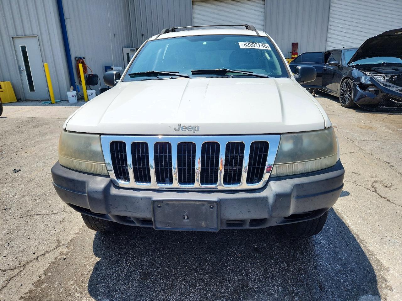 2003 Jeep Grand Cherokee Laredo White vin: 1J4GW48S33C592114