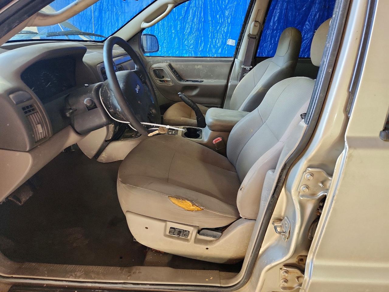 2004 Jeep Grand Cherokee Laredo Серебряный vin: 1J4GW48S34C238675