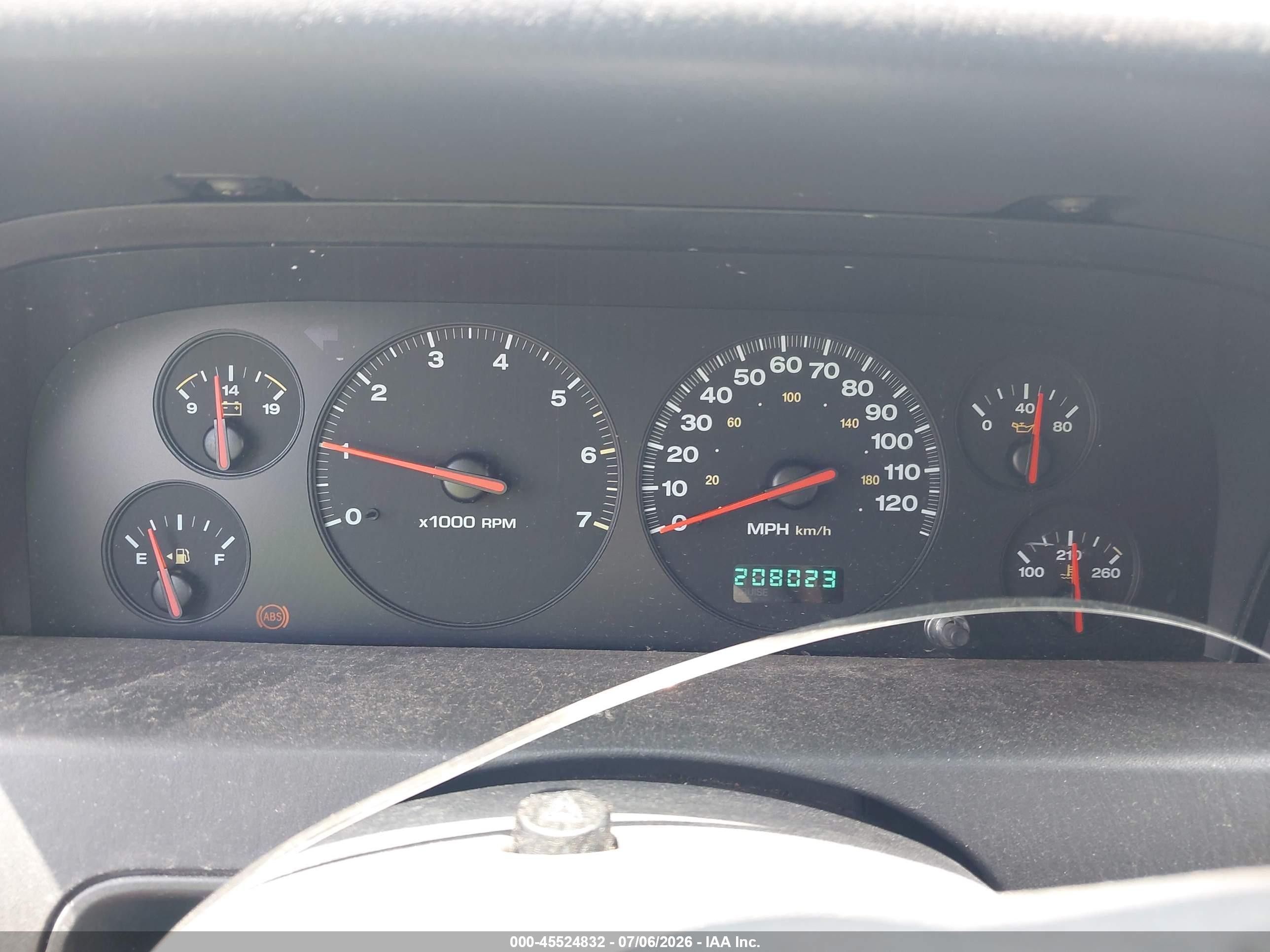 2001 Jeep Grand Cherokee Laredo Темно-бордовый vin: 1J4GW48S41C700706