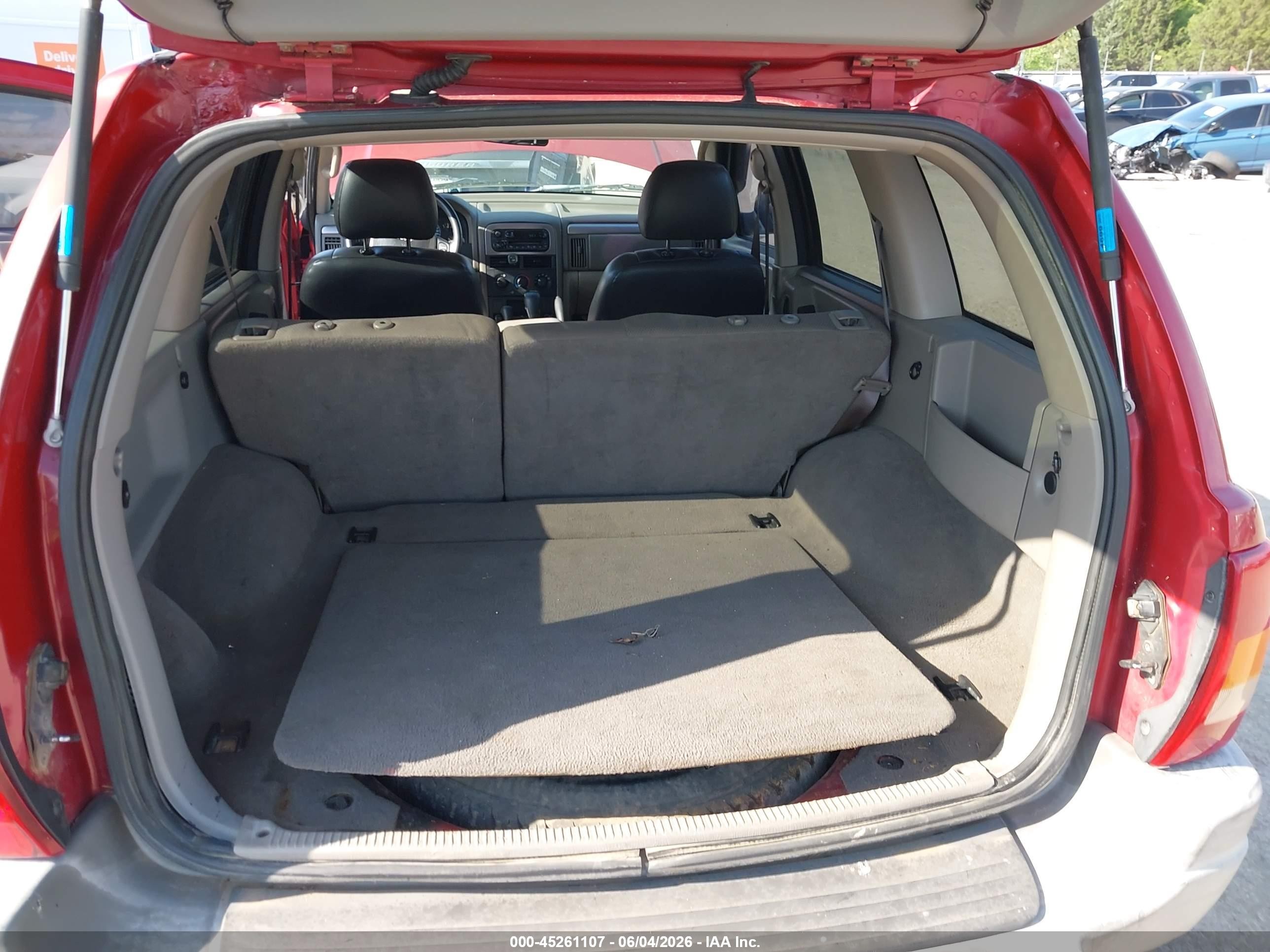 2004 Jeep Grand Cherokee Laredo Red vin: 1J4GW48S44C162643
