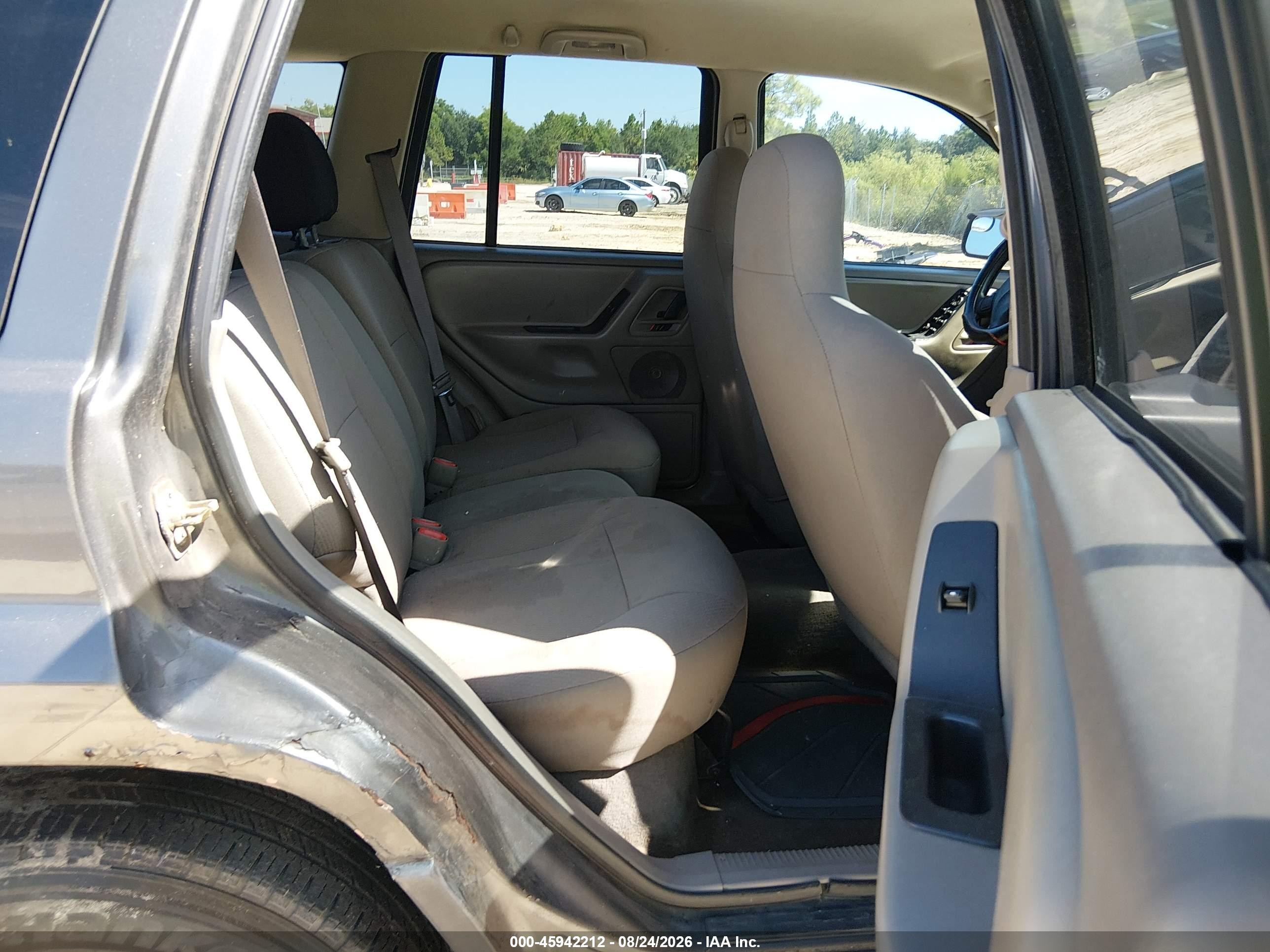 2004 Jeep Grand Cherokee Laredo Серый vin: 1J4GW48S44C427092